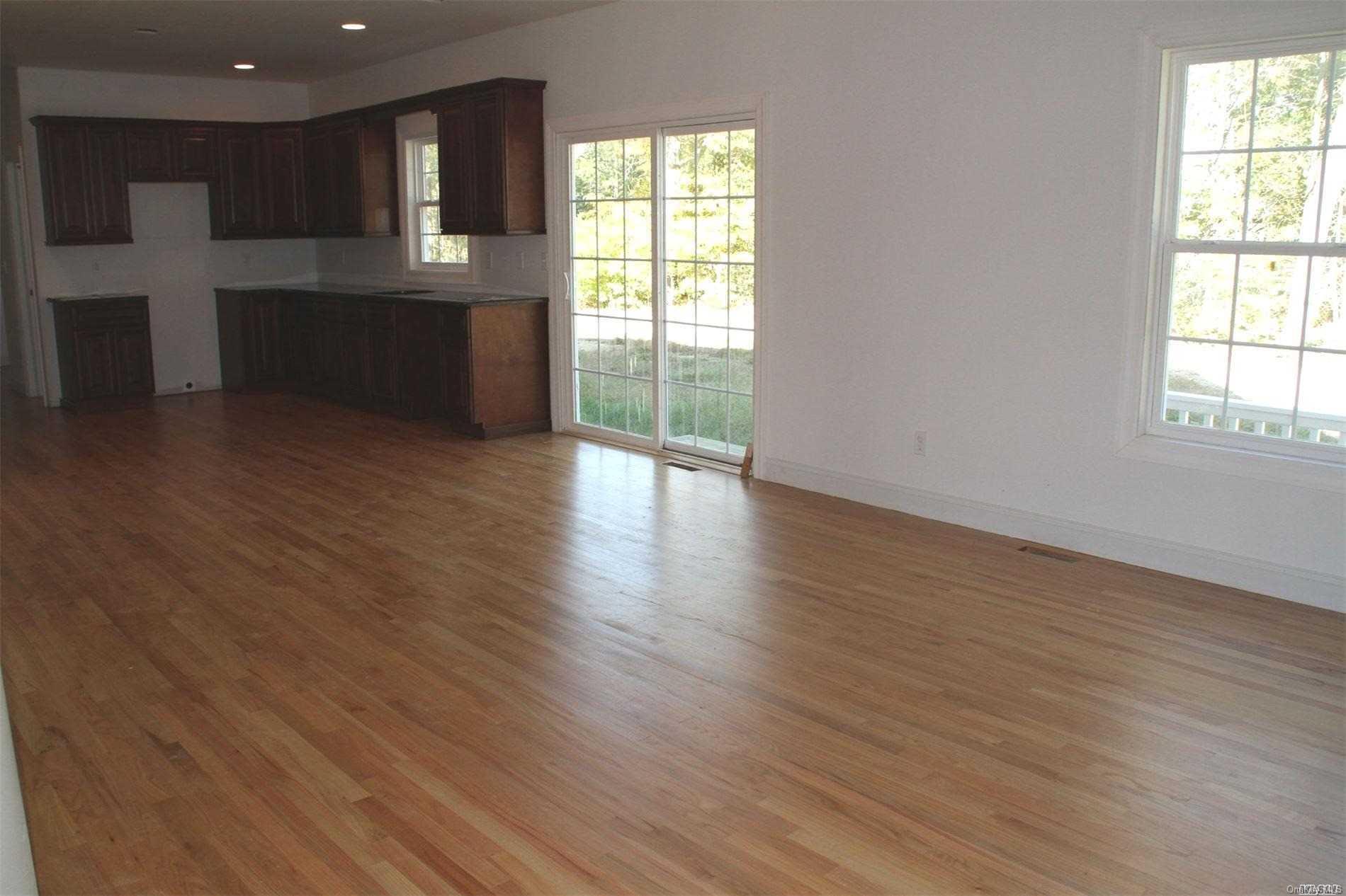 Single Family Blue Point  Suffolk County, NY 11738, MLS-L3191579-13