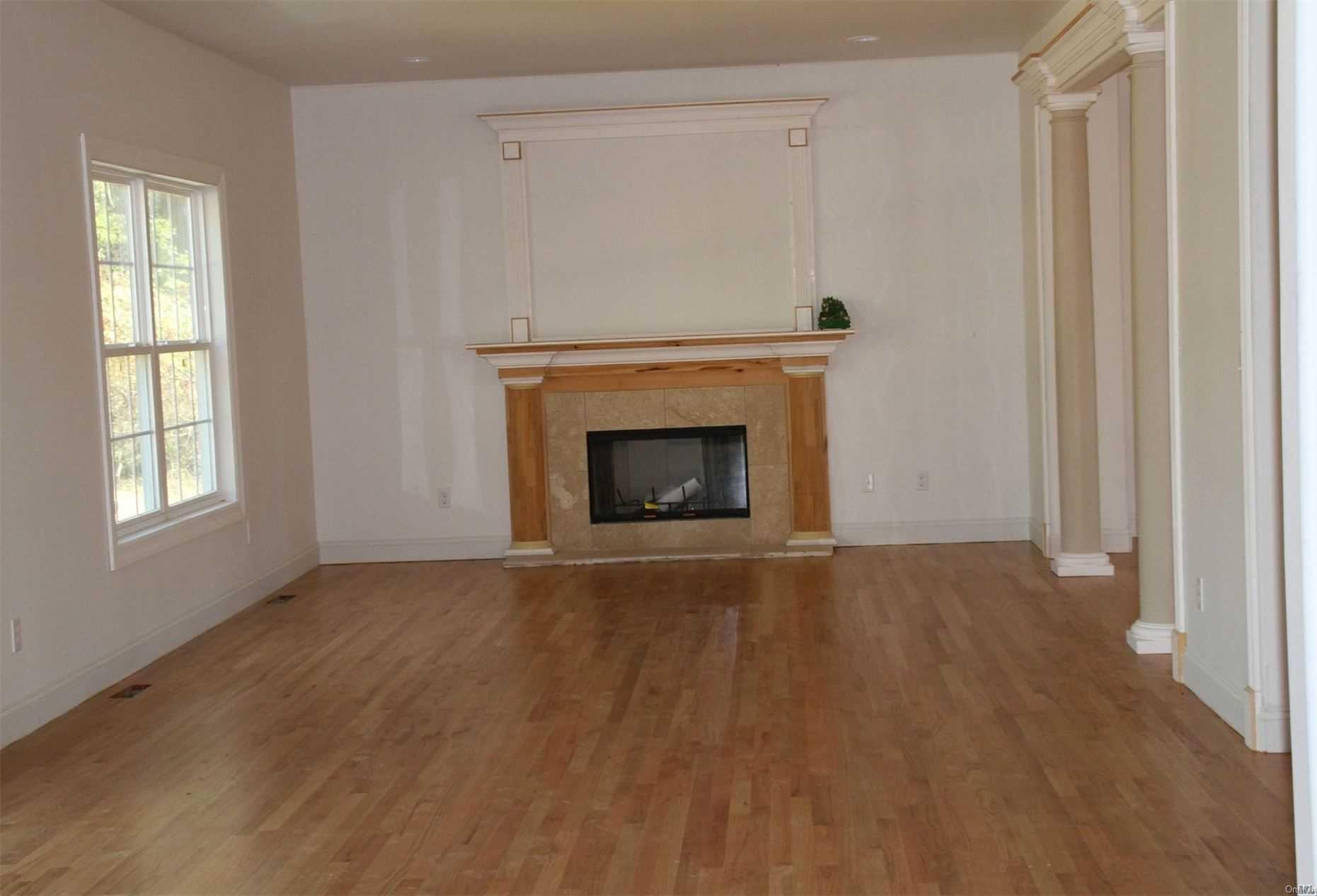 Single Family Blue Point  Suffolk County, NY 11738, MLS-L3191579-15