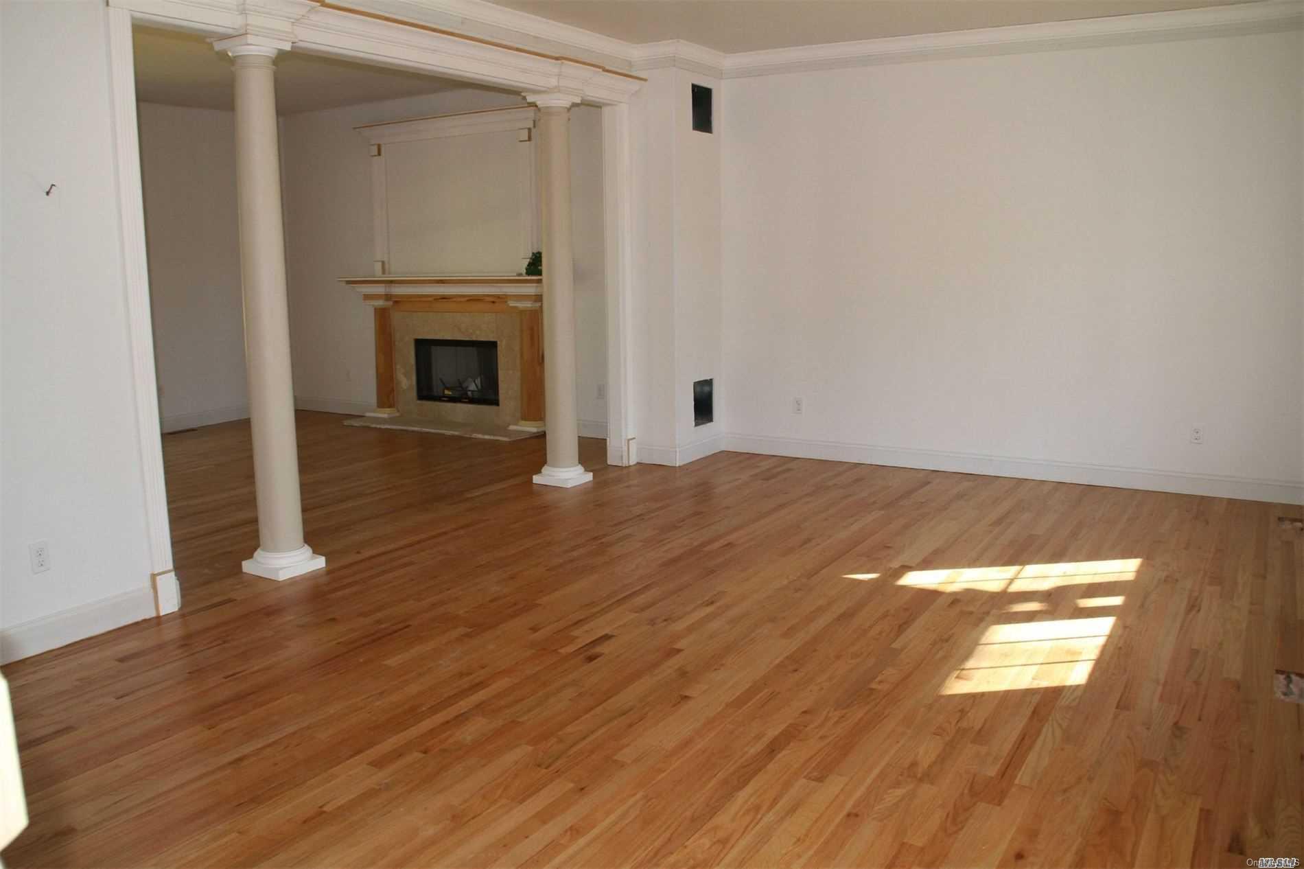 Single Family Blue Point  Suffolk County, NY 11738, MLS-L3191579-7