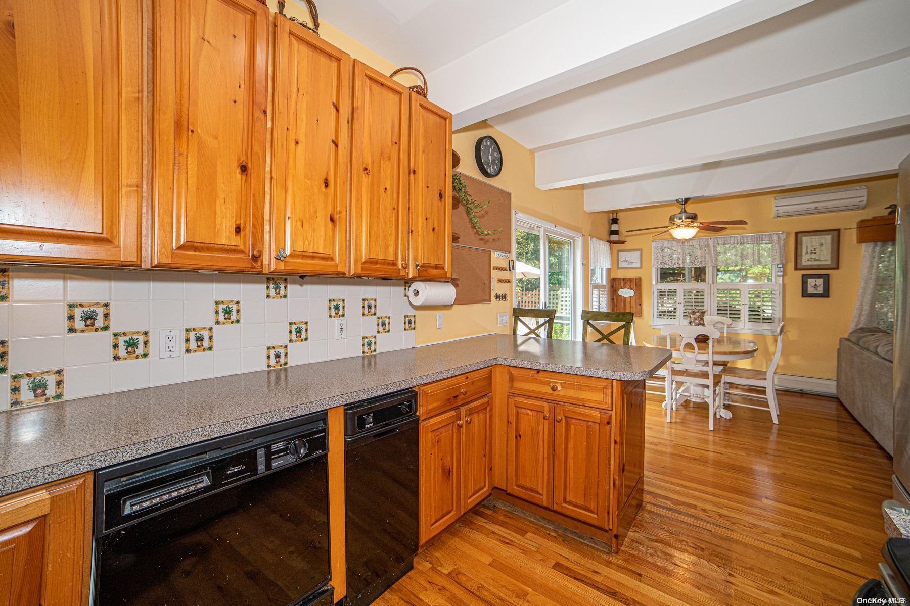 Single Family End  Suffolk County, NY 11706, MLS-L3346223-17
