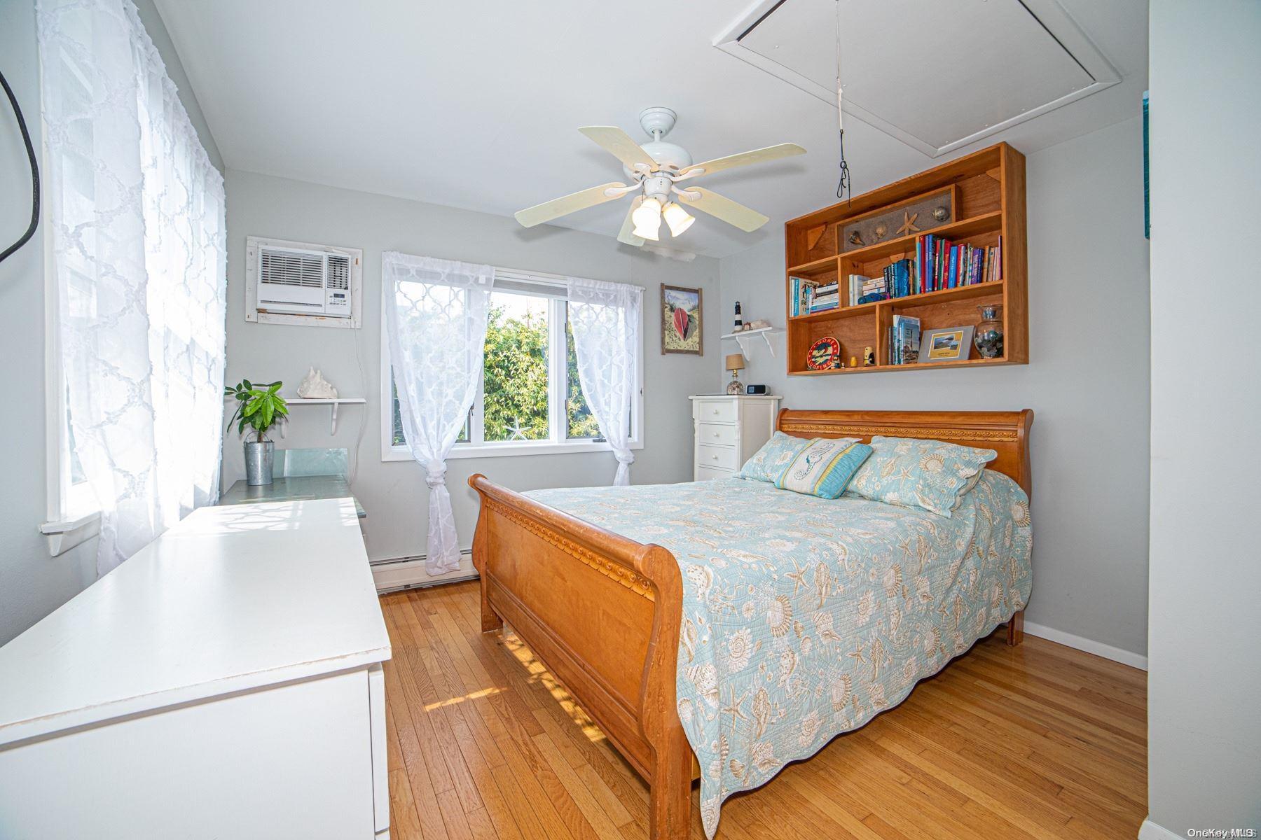 Single Family End  Suffolk County, NY 11706, MLS-L3346223-26