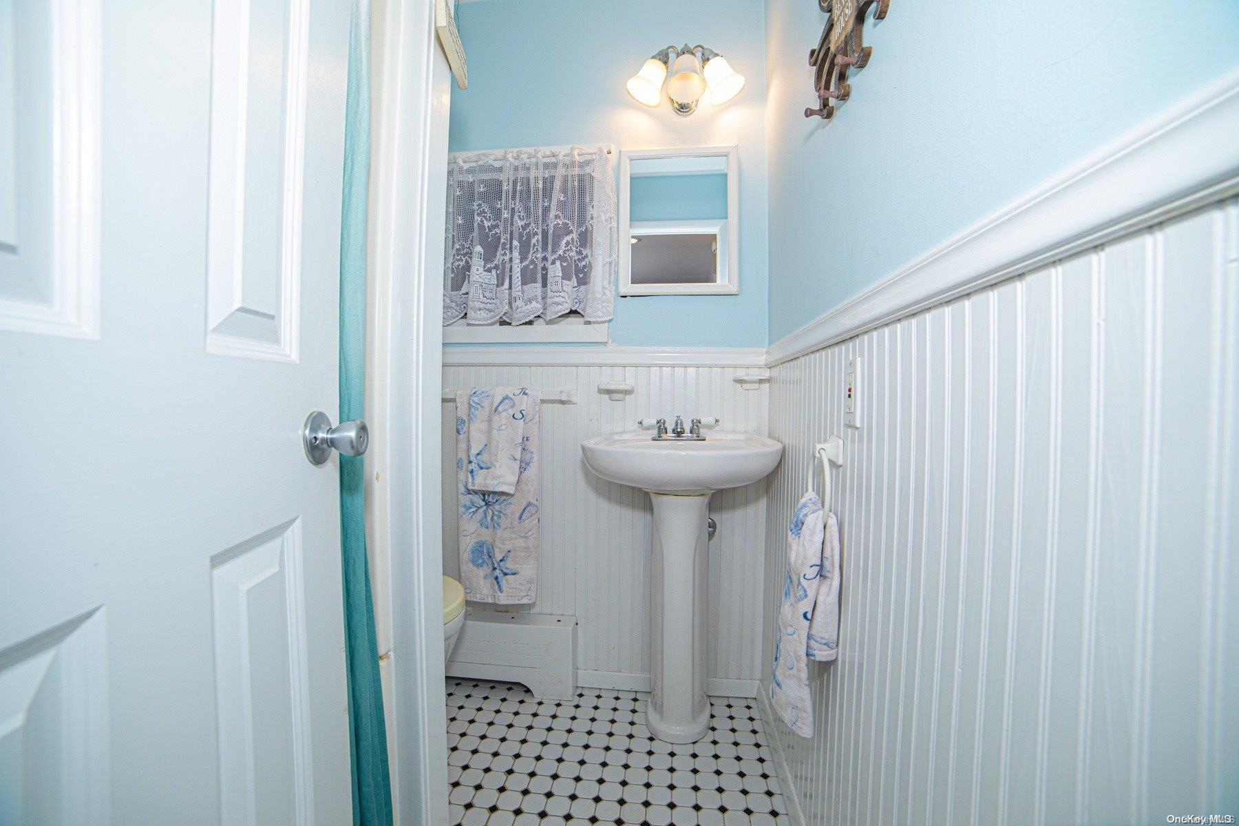Single Family End  Suffolk County, NY 11706, MLS-L3346223-31