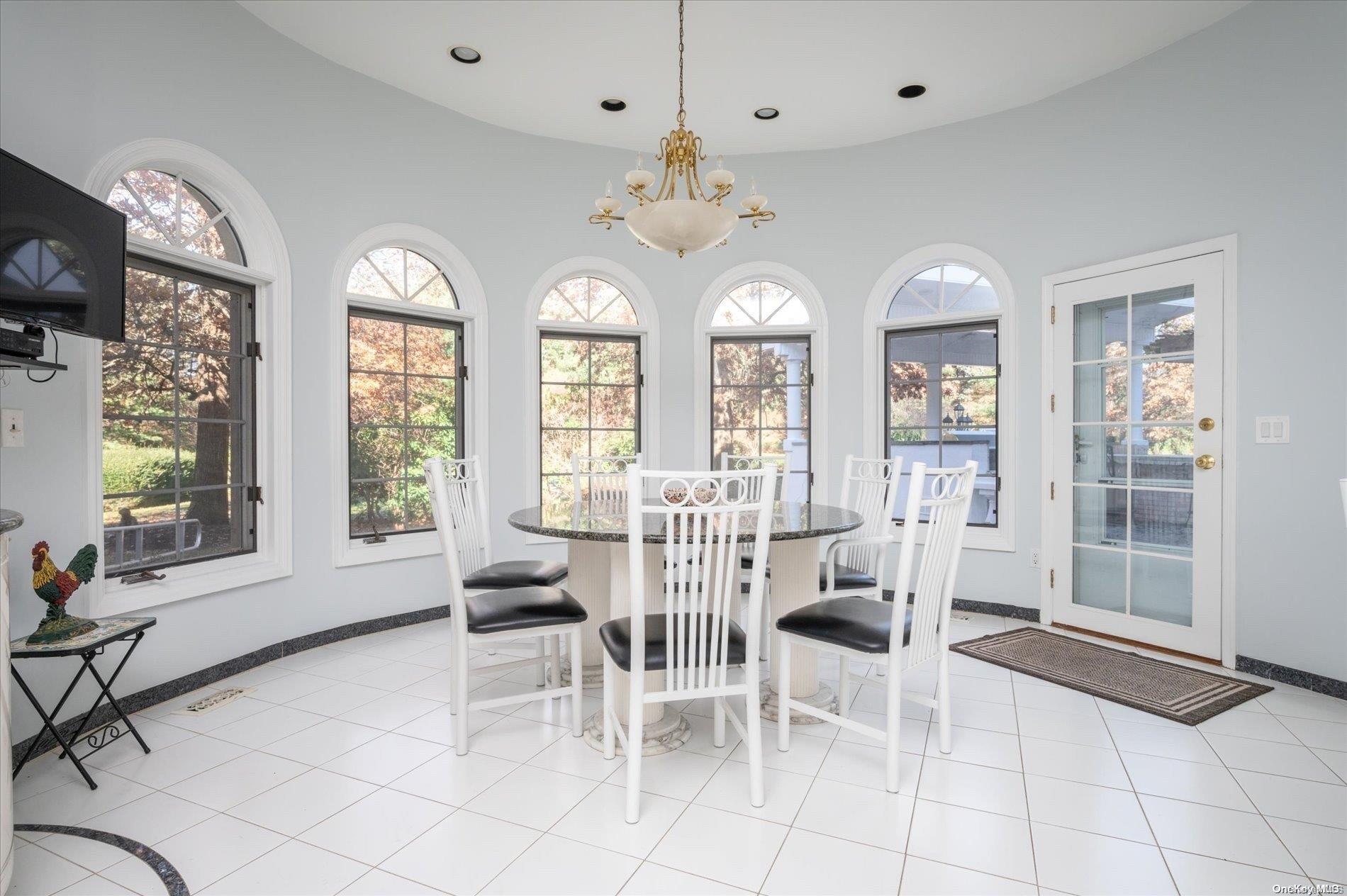Single Family Old Westbury  Nassau County, NY 11568, MLS-L3432703-8