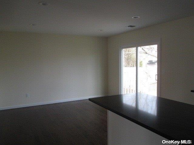 Single Family Bayview  Suffolk County, NY 11713, MLS-L3436386-8