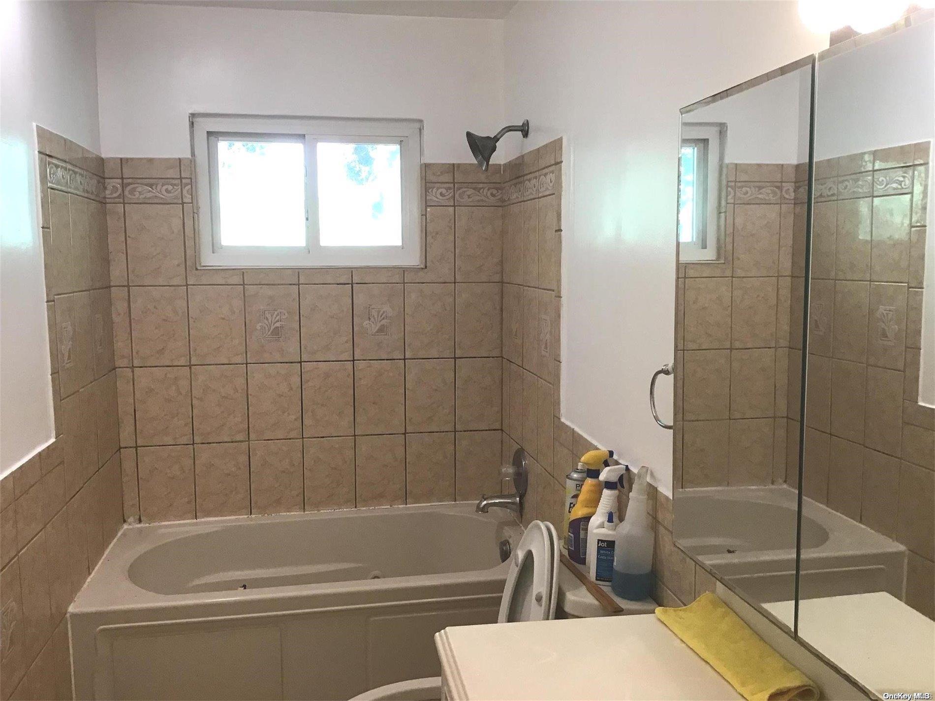 Single Family Broadway  Suffolk County, NY 11950, MLS-L3437528-10