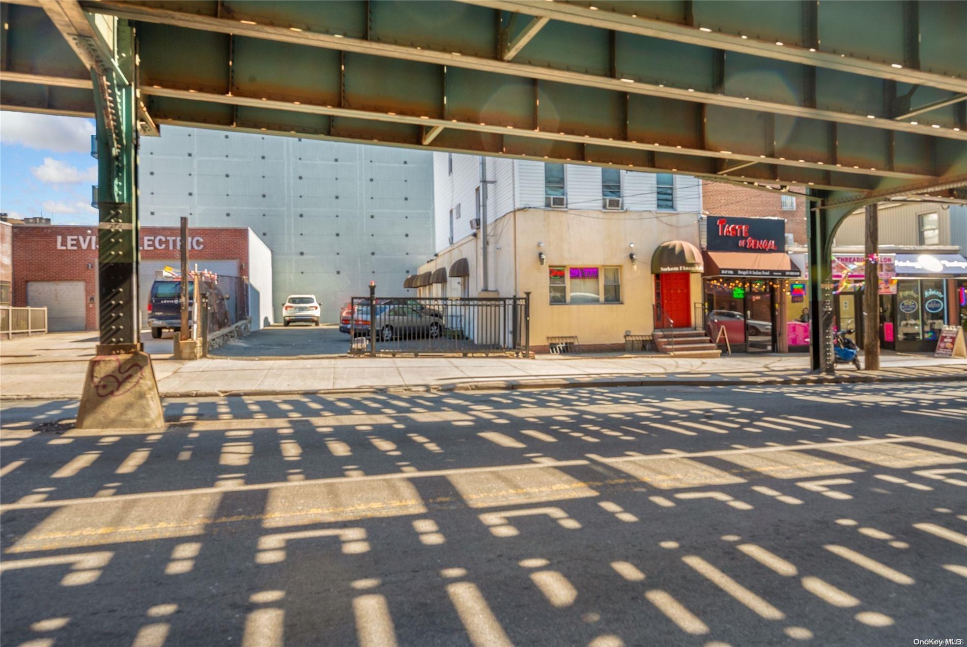 Commercial Sale 31st  Queens, NY 11102, MLS-L3443912-2