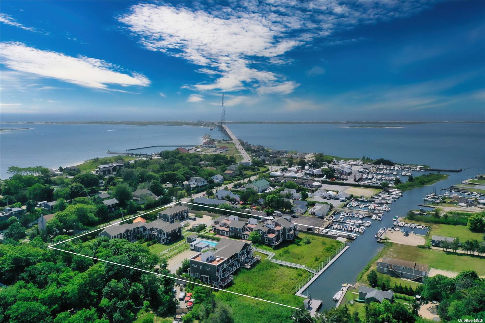 Condo Foster  Suffolk County, NY 11946, MLS-L3455214-3