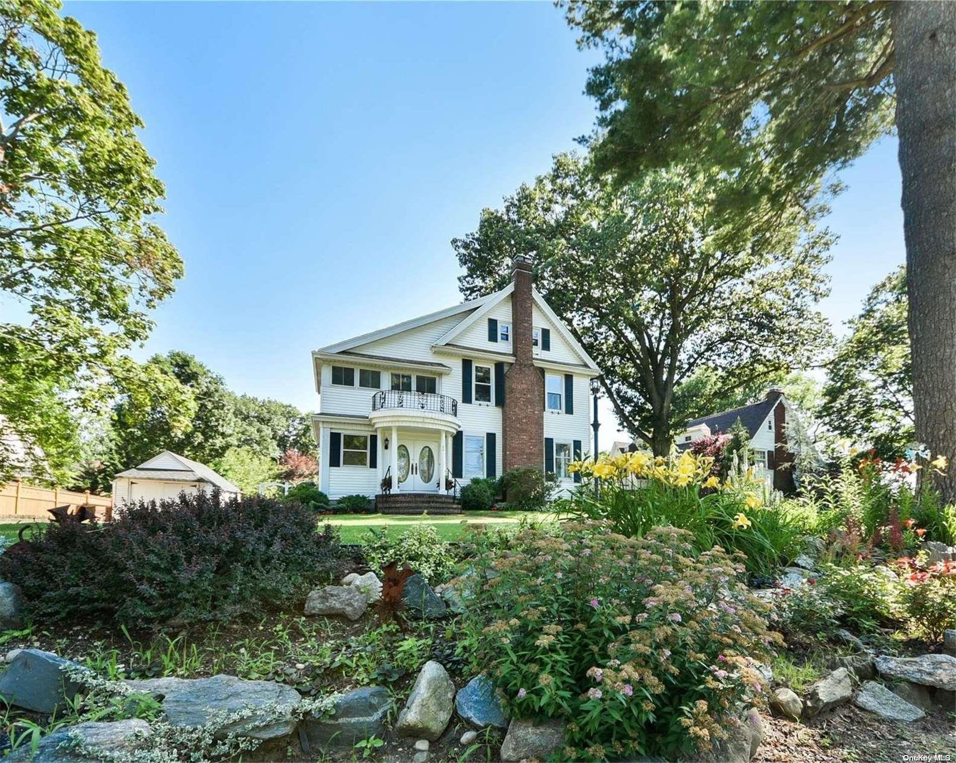 Single Family Cherry  Queens, NY 11363, MLS-L3482349-5