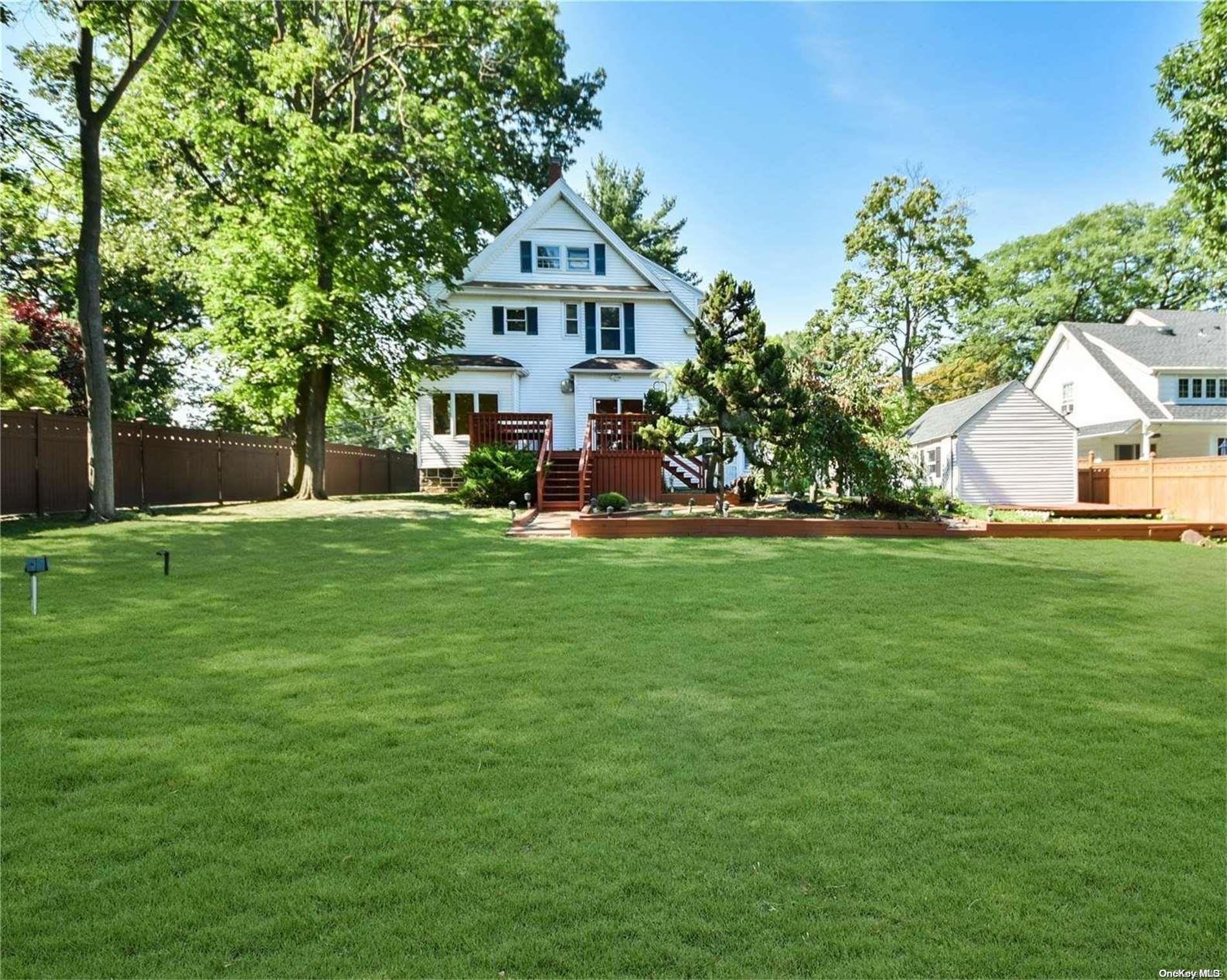 Single Family Cherry  Queens, NY 11363, MLS-L3482349-6
