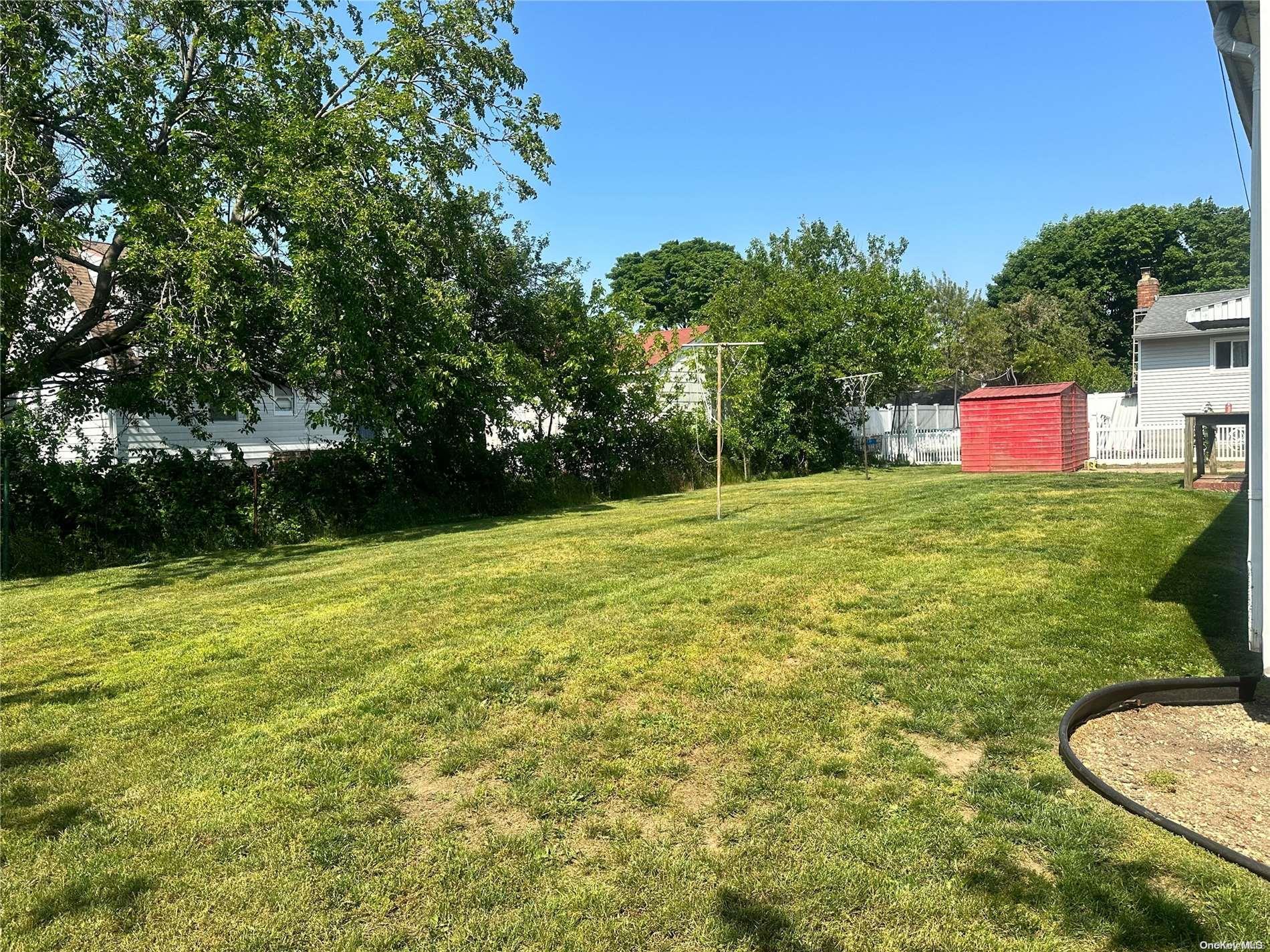 Single Family Spruce  Suffolk County, NY 11701, MLS-L3484250-6