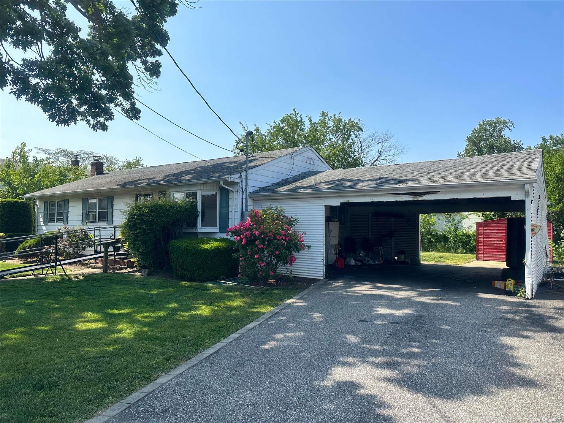 Single Family Spruce  Suffolk County, NY 11701, MLS-L3484250-9