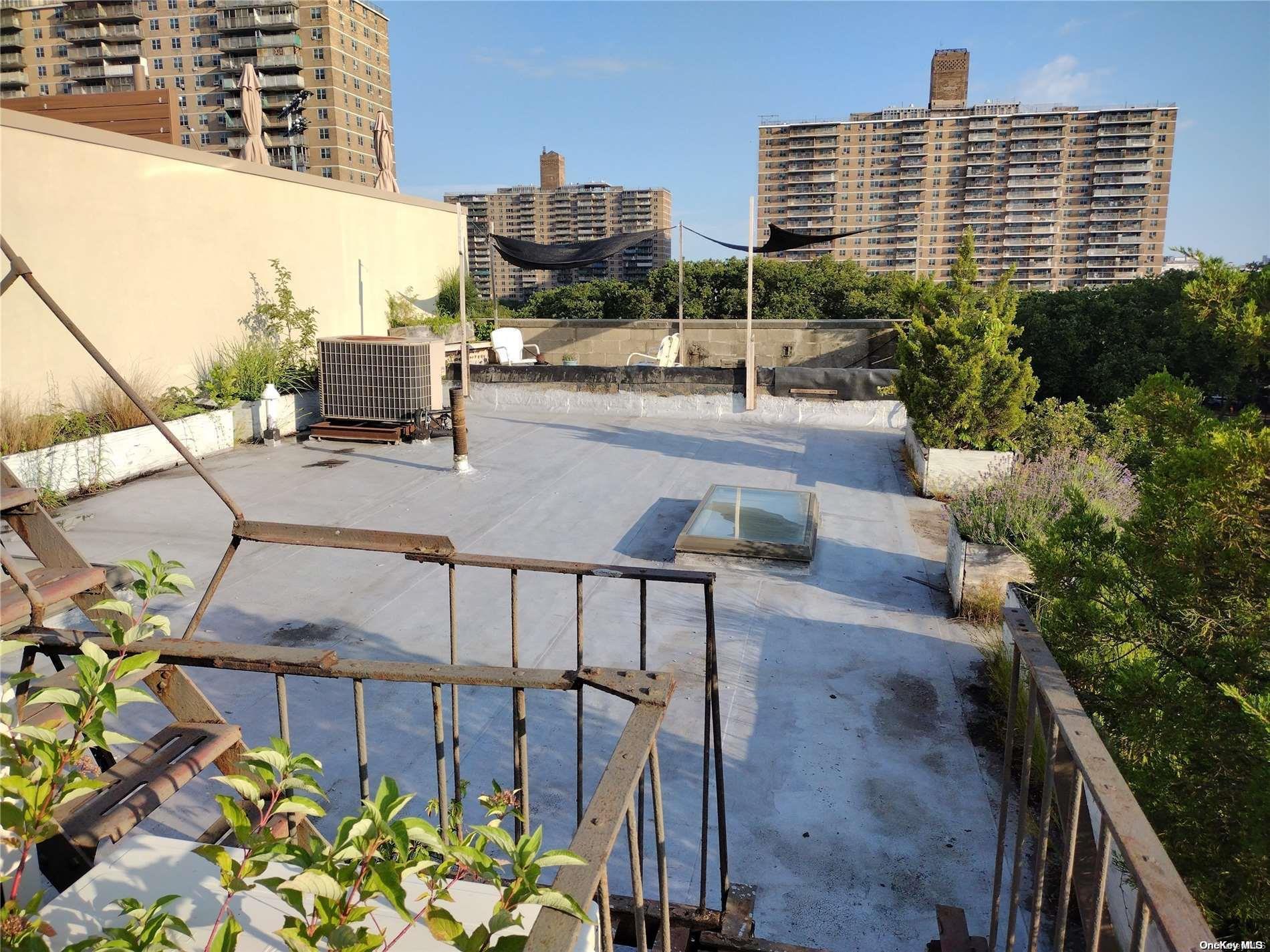 Commercial Sale Montrose  Brooklyn, NY 11206, MLS-L3489221-31