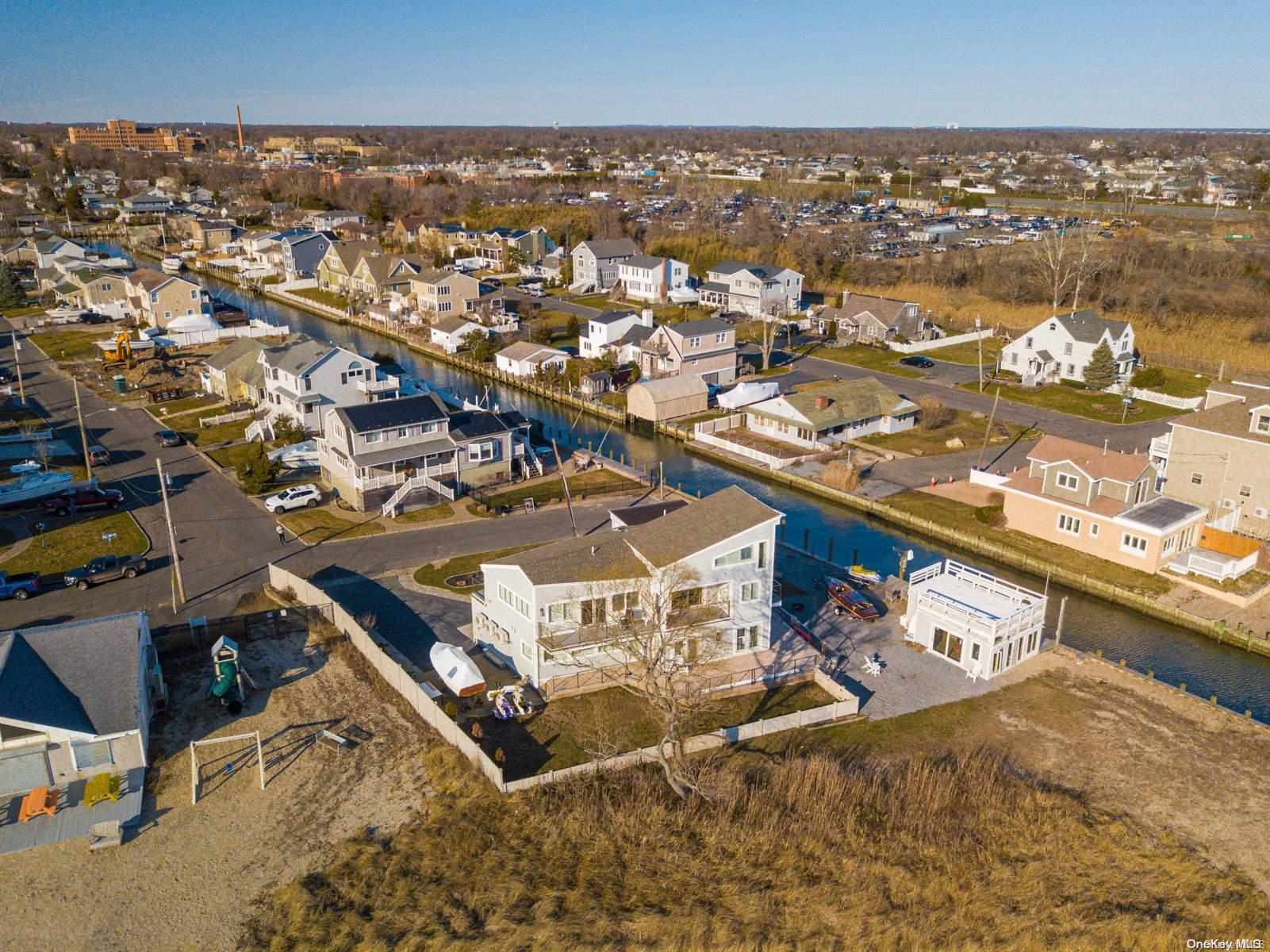 Single Family Bay 9th  Suffolk County, NY 11795, MLS-L3492708-29