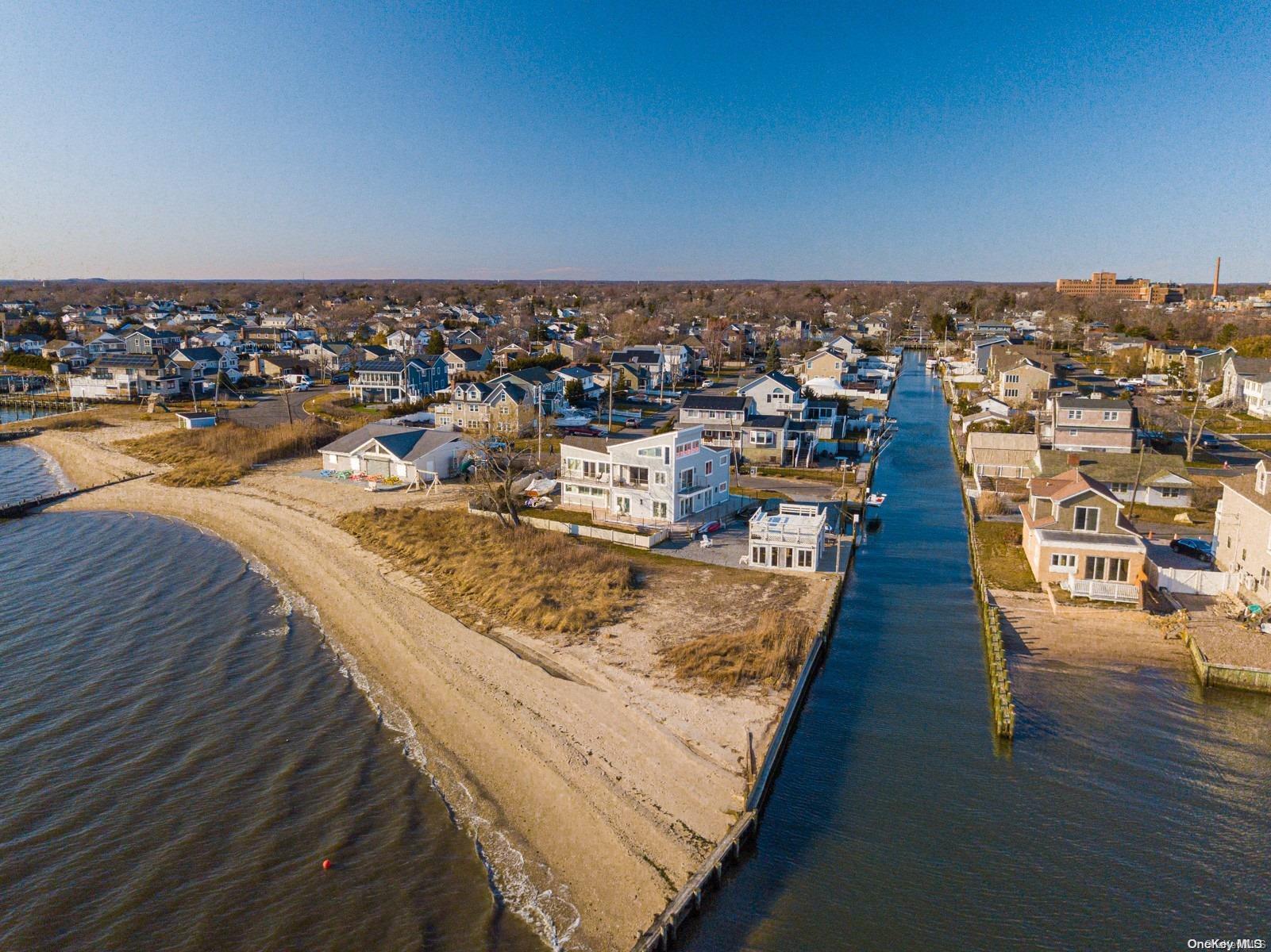 Single Family Bay 9th  Suffolk County, NY 11795, MLS-L3492708-30