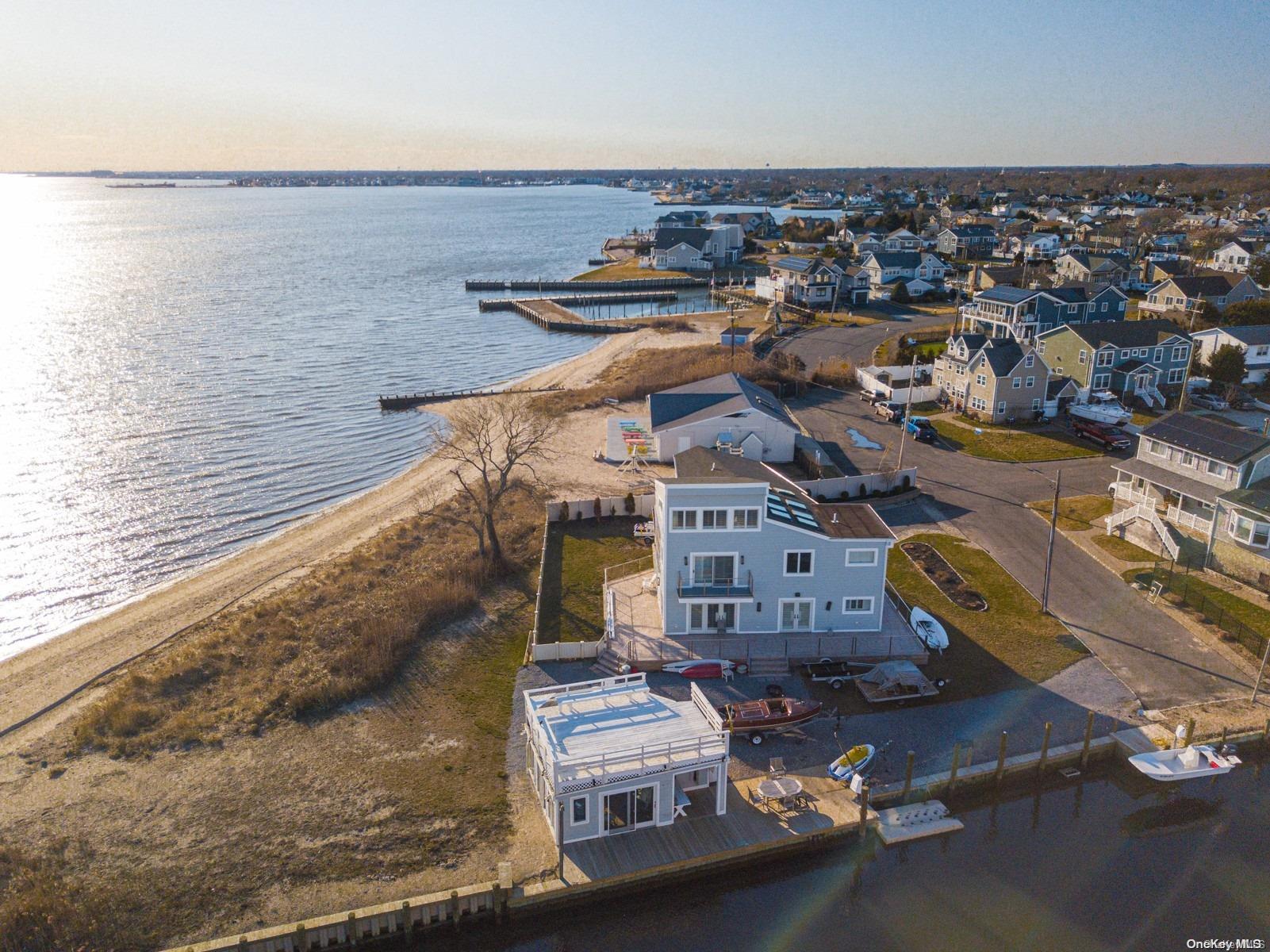Single Family Bay 9th  Suffolk County, NY 11795, MLS-L3492708-31