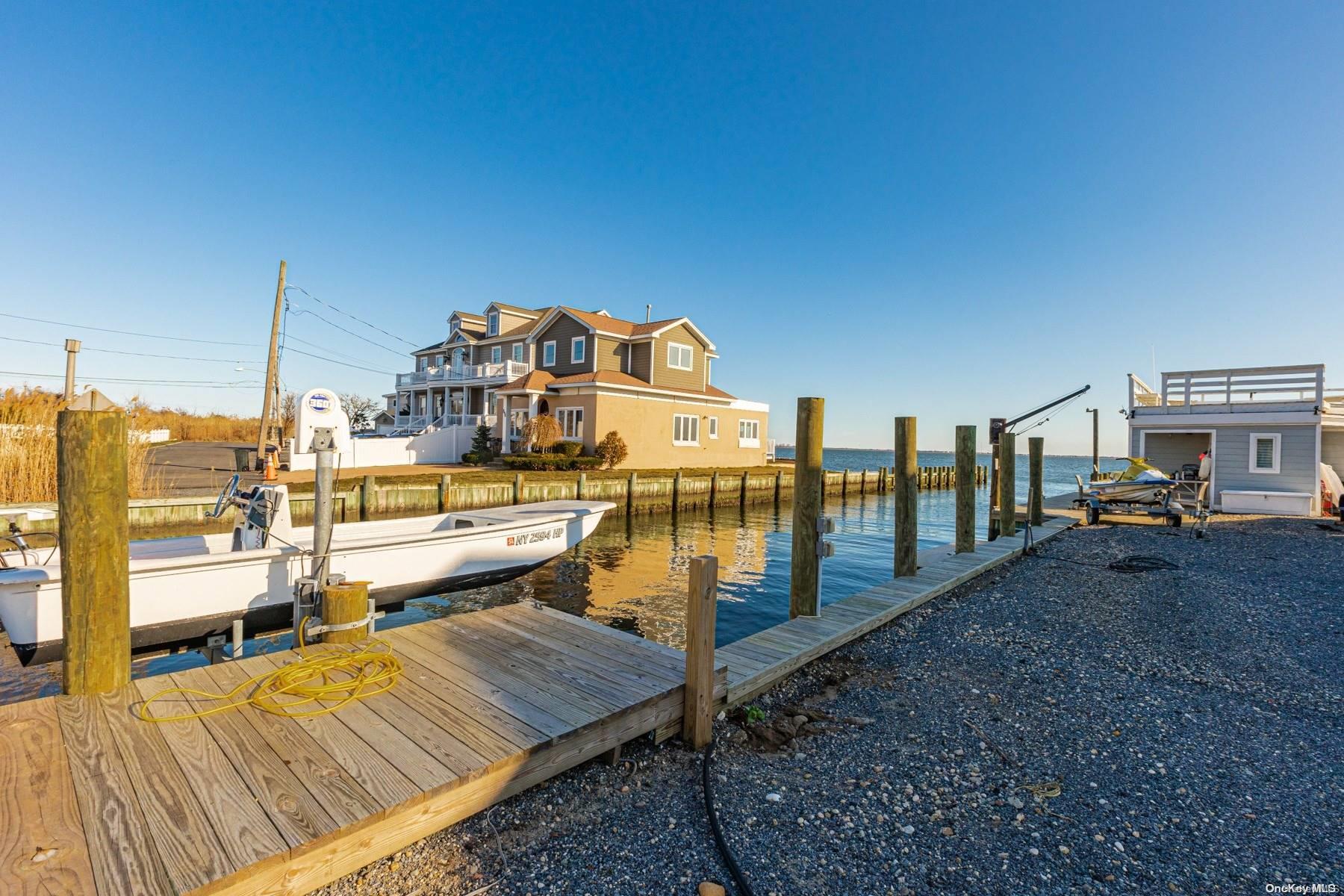 Single Family Bay 9th  Suffolk County, NY 11795, MLS-L3492708-35