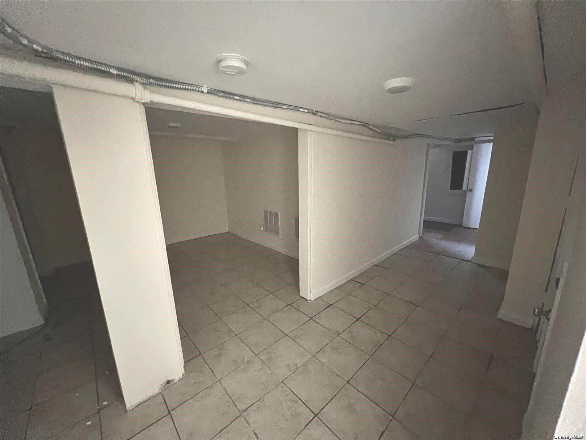 Single Family Thorne  Nassau County, NY 11550, MLS-L3496667-10