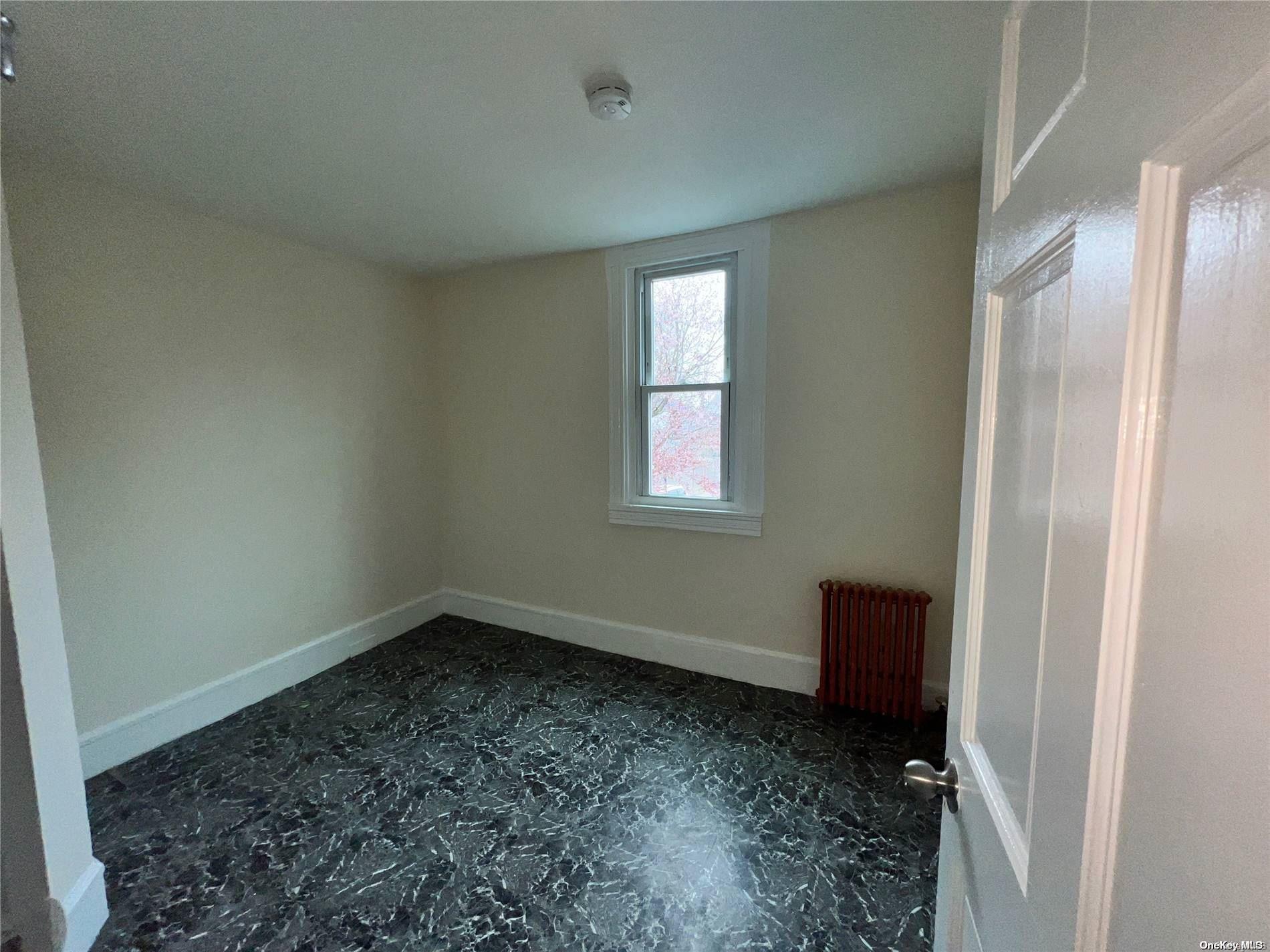 Single Family Thorne  Nassau County, NY 11550, MLS-L3496667-15