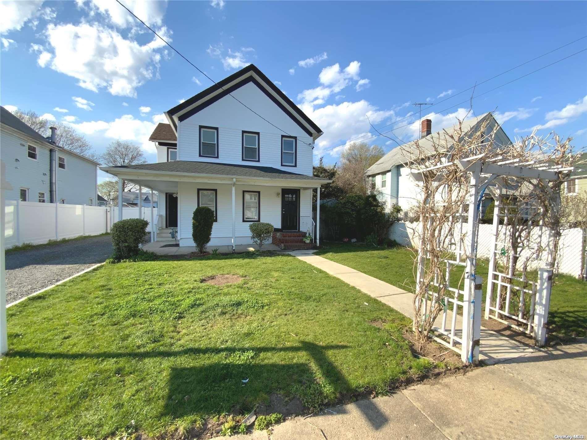 Single Family Thorne  Nassau County, NY 11550, MLS-L3496667-2