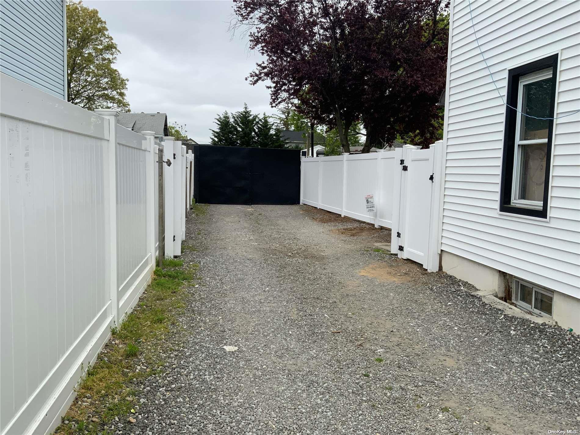 Single Family Thorne  Nassau County, NY 11550, MLS-L3496667-24