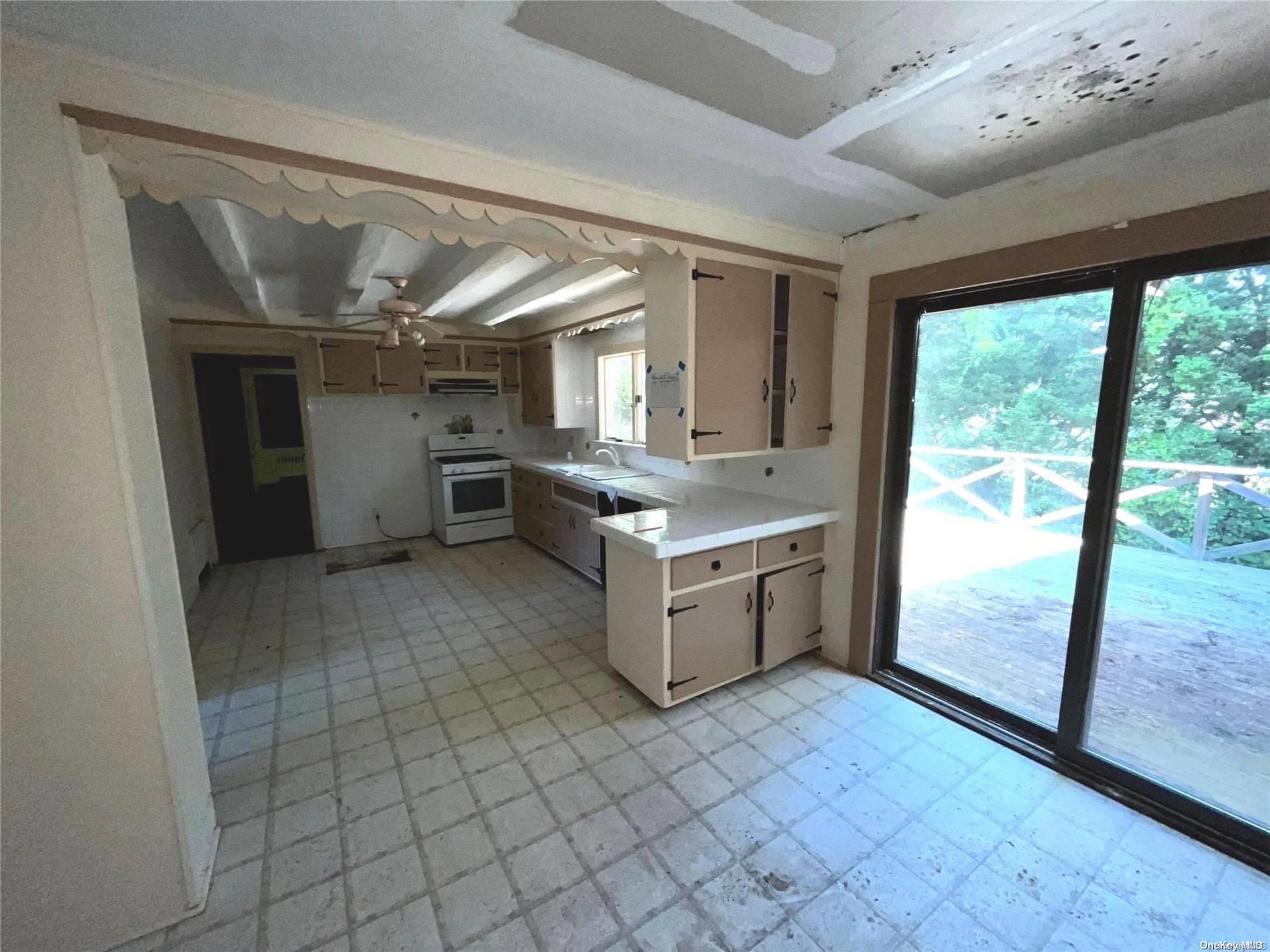 Single Family County Road 48  Suffolk County, NY 11935, MLS-L3501386-11