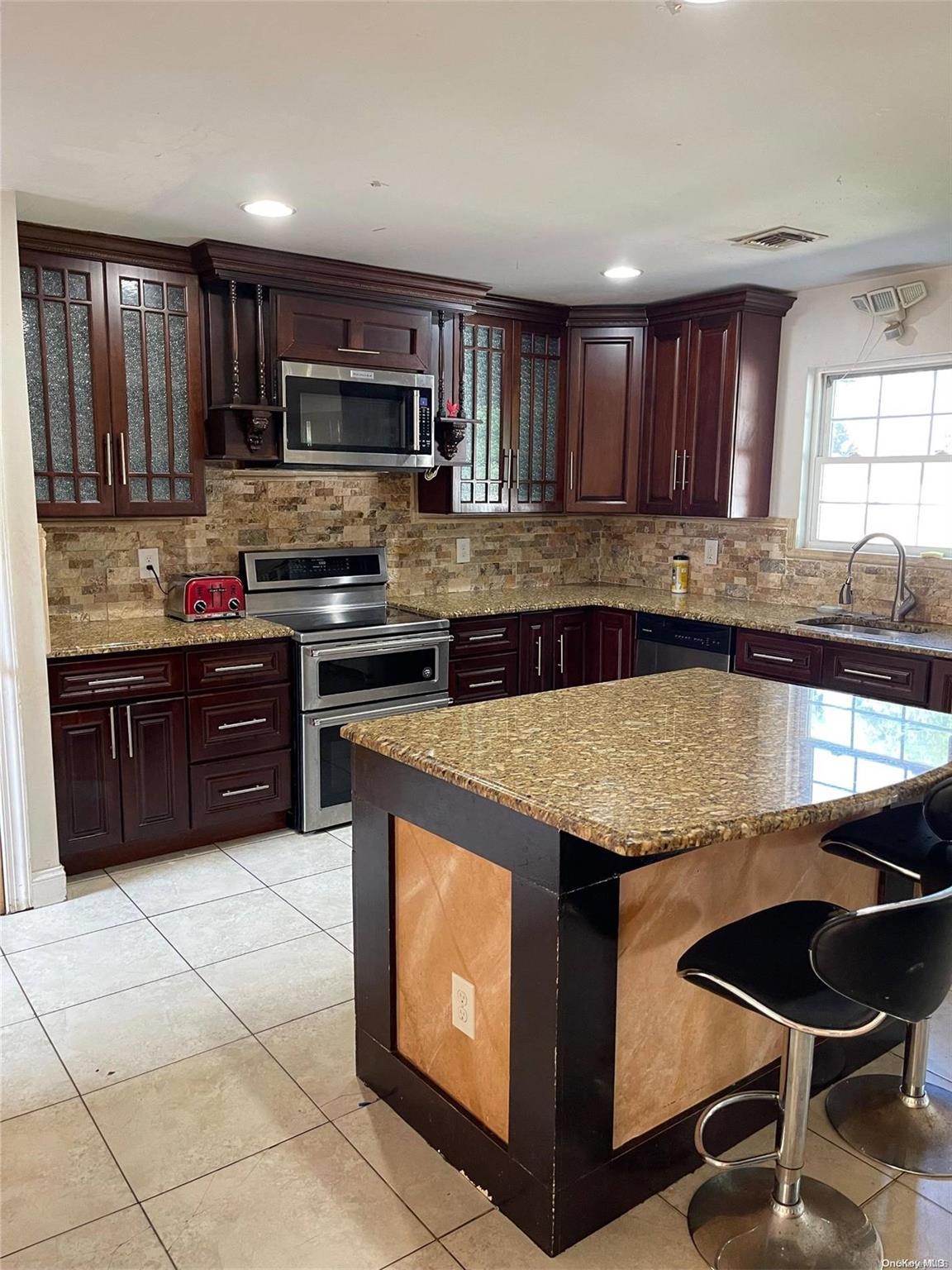 Single Family Broadway  Suffolk County, NY 11722, MLS-L3503248-3