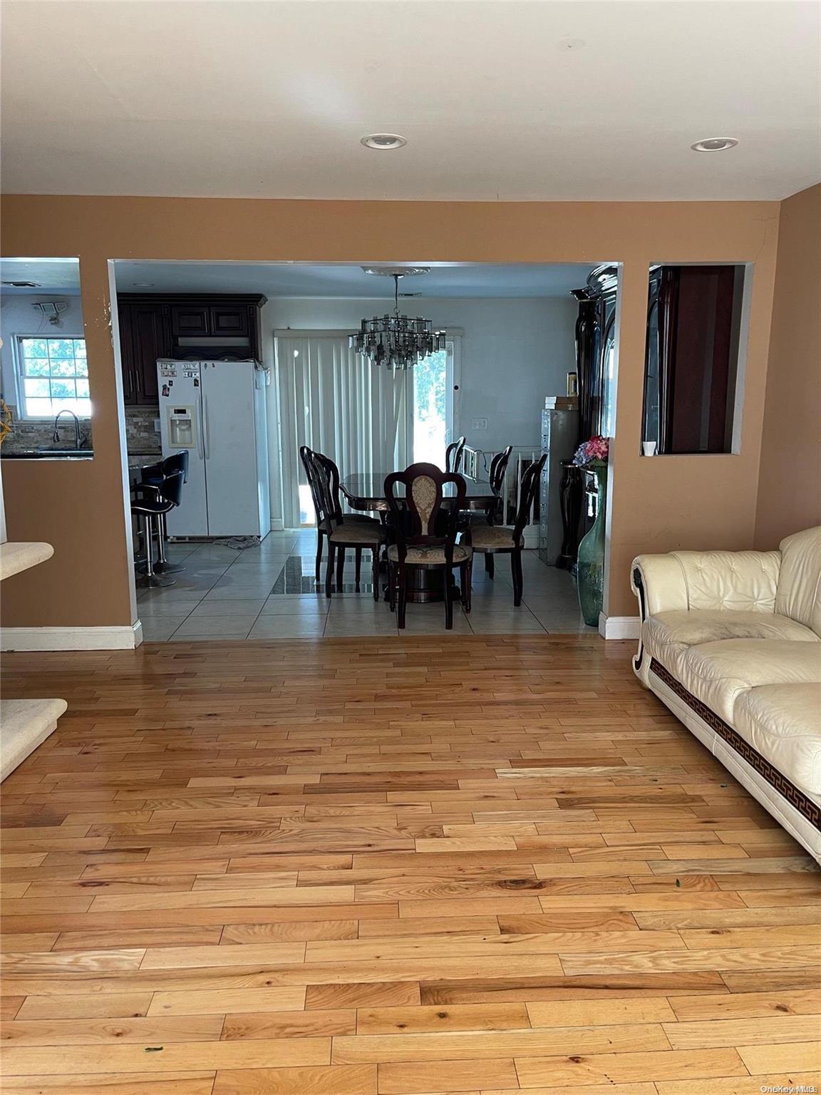 Single Family Broadway  Suffolk County, NY 11722, MLS-L3503248-7