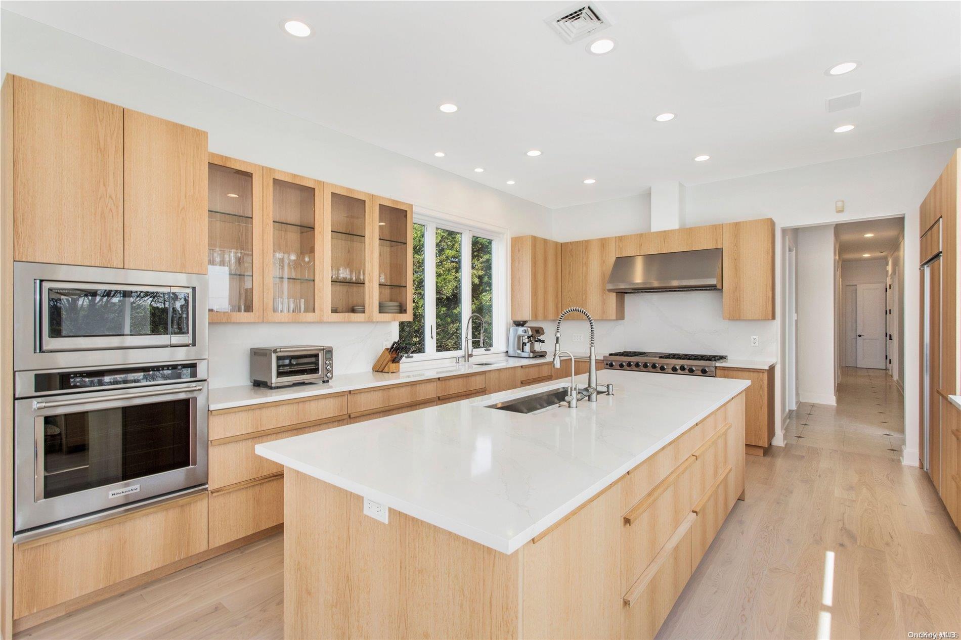 Single Family Dune Suffolk County, NY 11959, MLS-L3503382-10