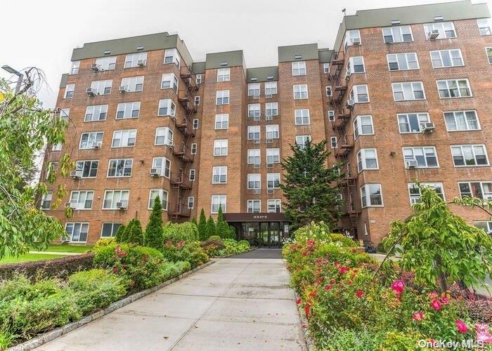Coop in New York - 211  Queens, NY 11360