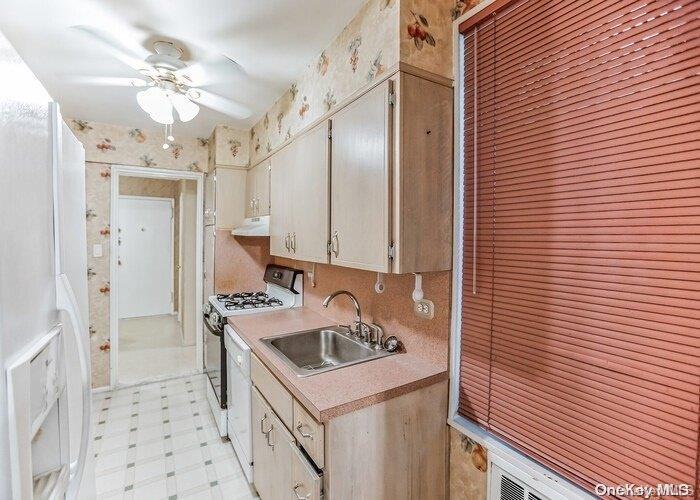 Coop 211  Queens, NY 11360, MLS-L3503851-12