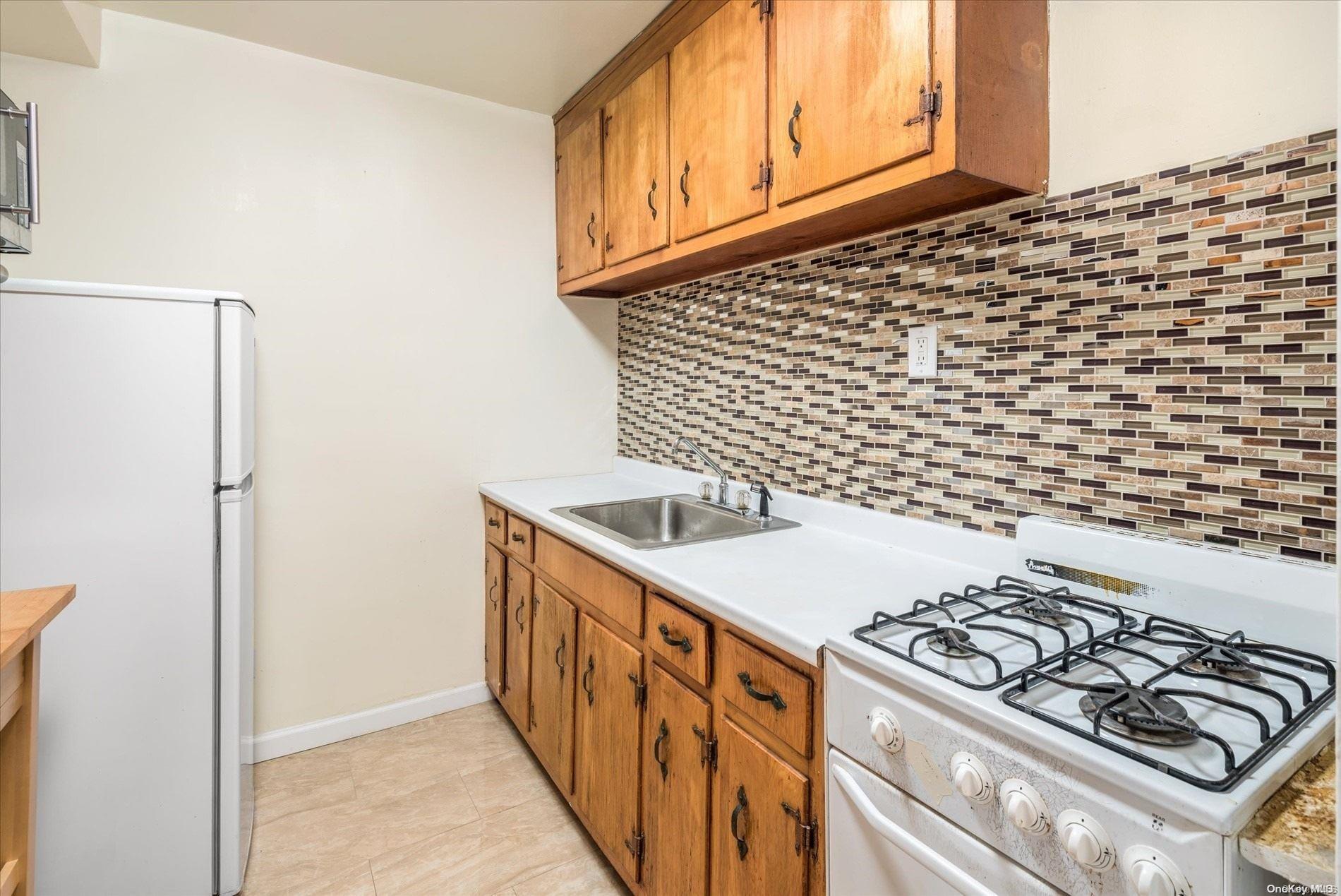Coop 38th  Queens, NY 11377, MLS-L3506385-8