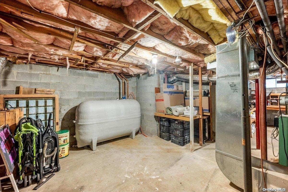 Single Family Yennecott  Suffolk County, NY 11971, MLS-L3509055-30