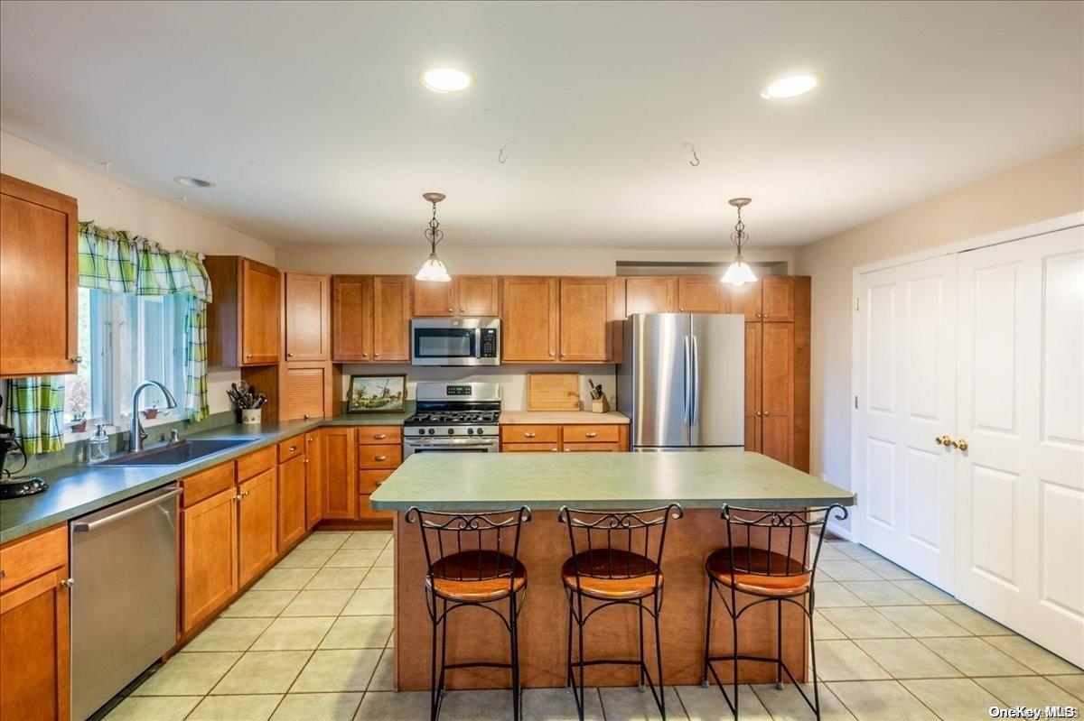 Single Family Yennecott  Suffolk County, NY 11971, MLS-L3509055-7