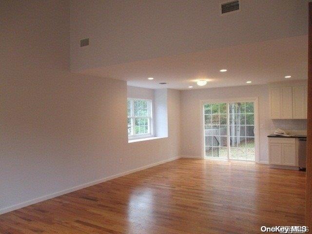 Single Family Doane  Suffolk County, NY 11713, MLS-L3512189-4
