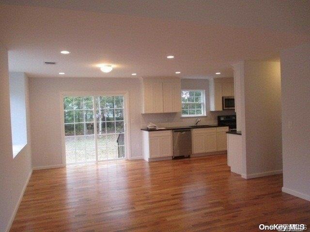 Single Family Doane  Suffolk County, NY 11713, MLS-L3512189-5