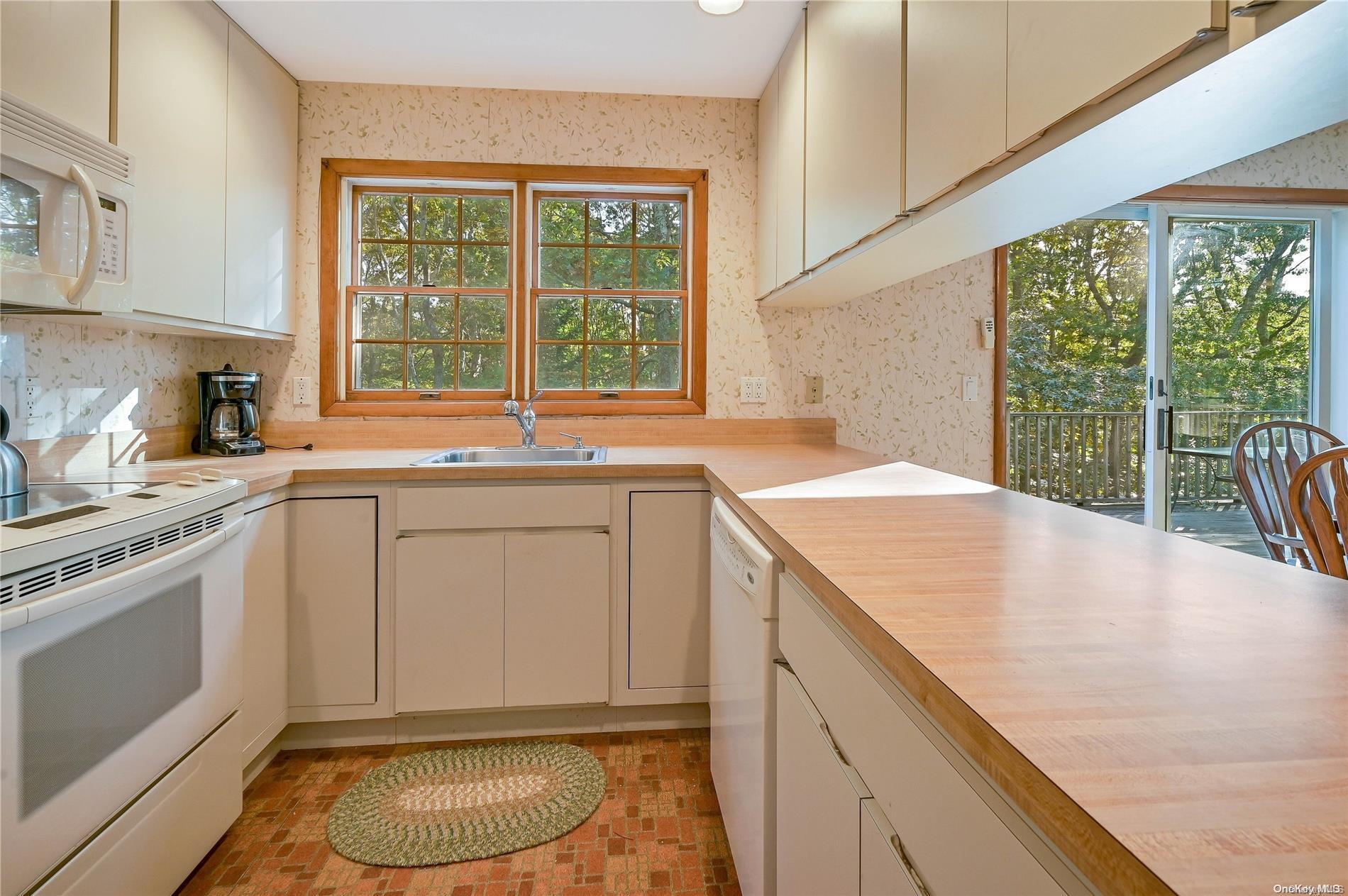 Single Family Trail  Suffolk County, NY 11976, MLS-L3512621-16