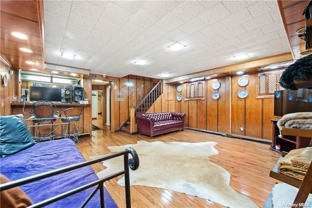 Single Family Falmouth  Brooklyn, NY 11235, MLS-L3513165-23