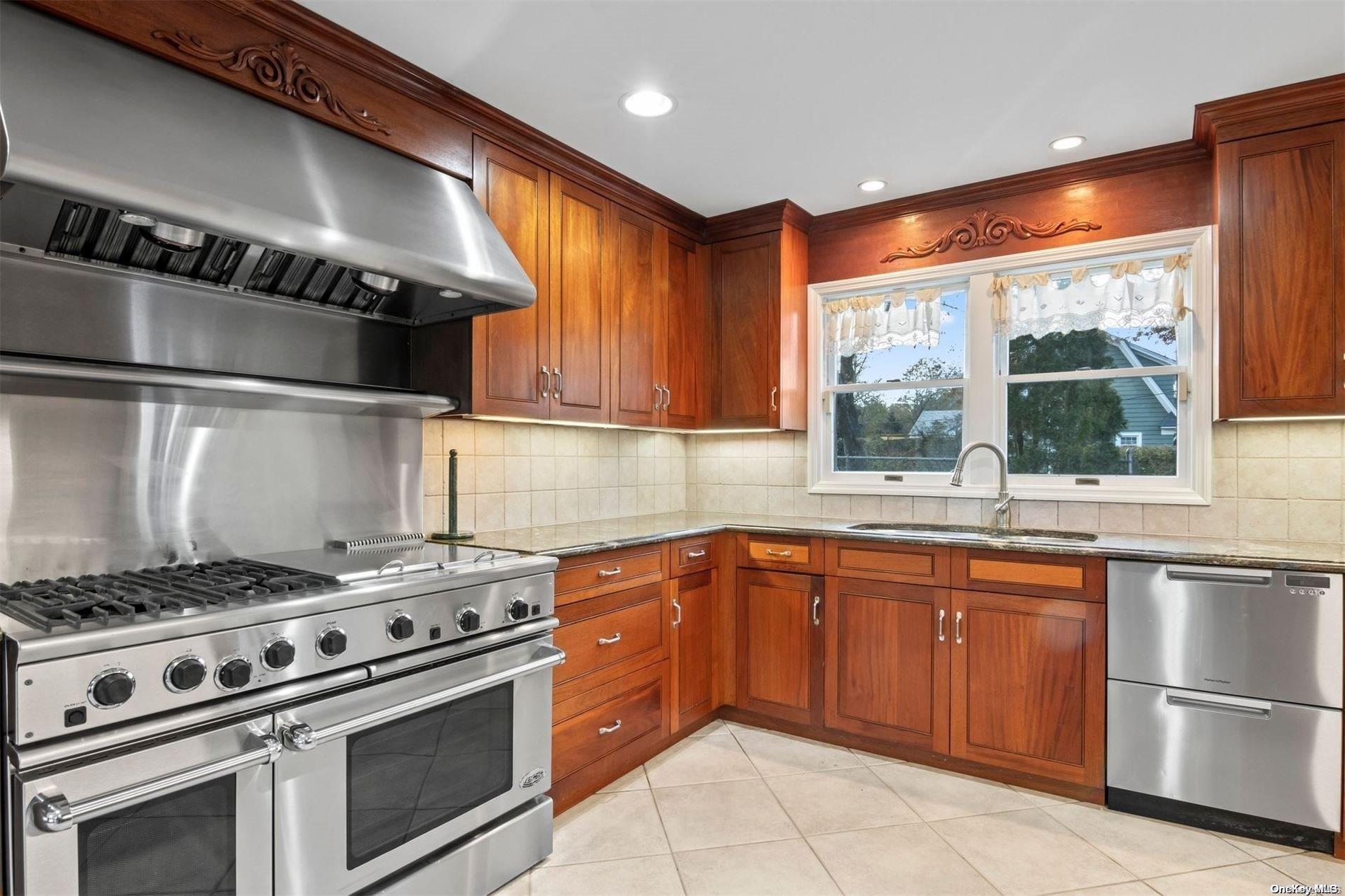 Single Family Union  Suffolk County, NY 11934, MLS-L3515641-7