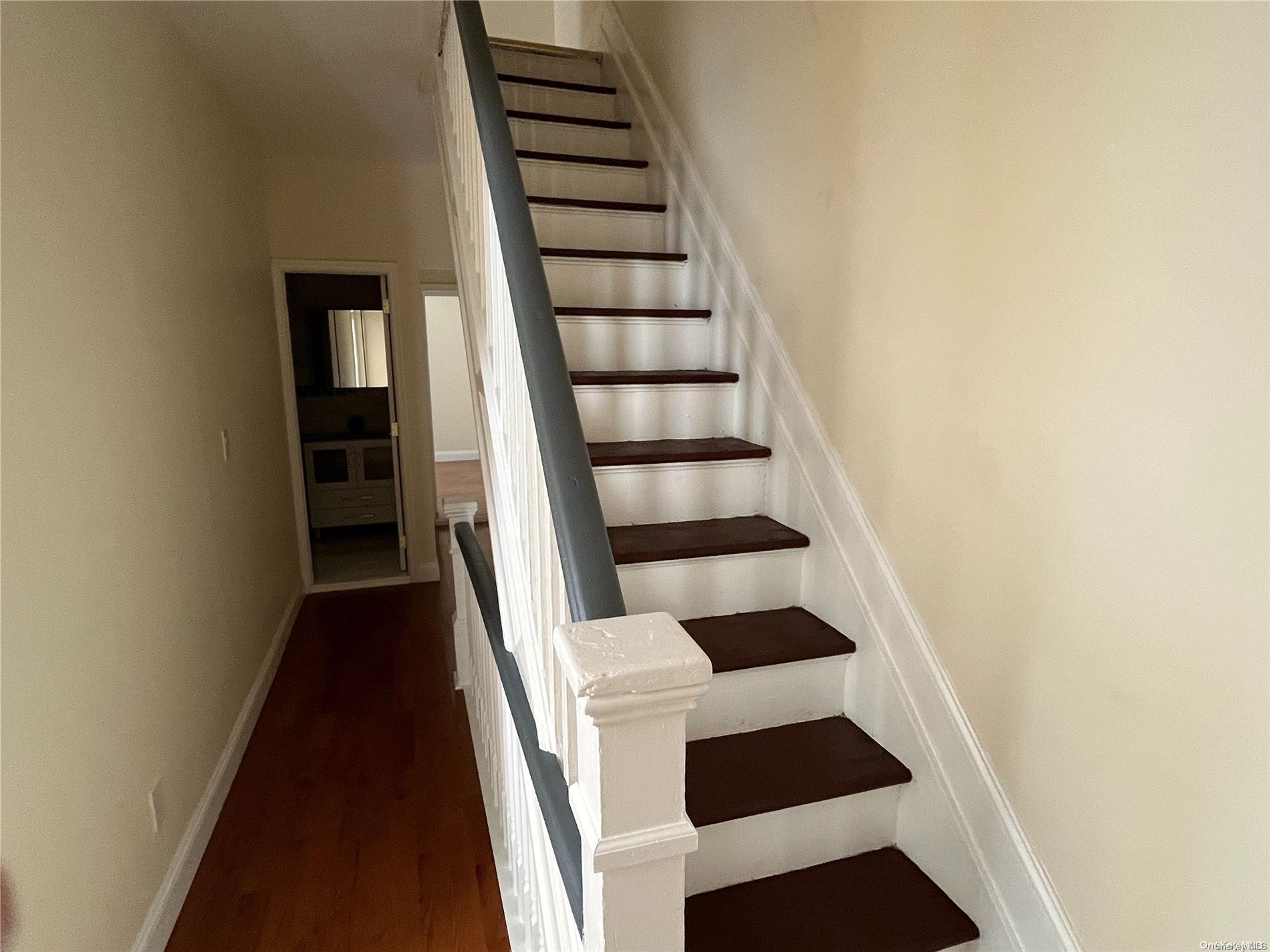 Single Family Foothill  Queens, NY 11423, MLS-L3516531-17