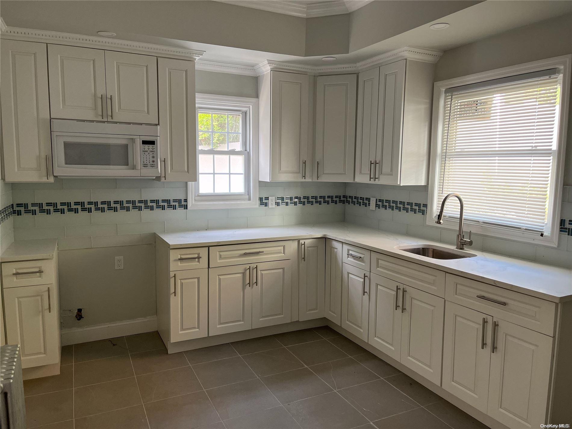 Single Family Foothill  Queens, NY 11423, MLS-L3516531-2