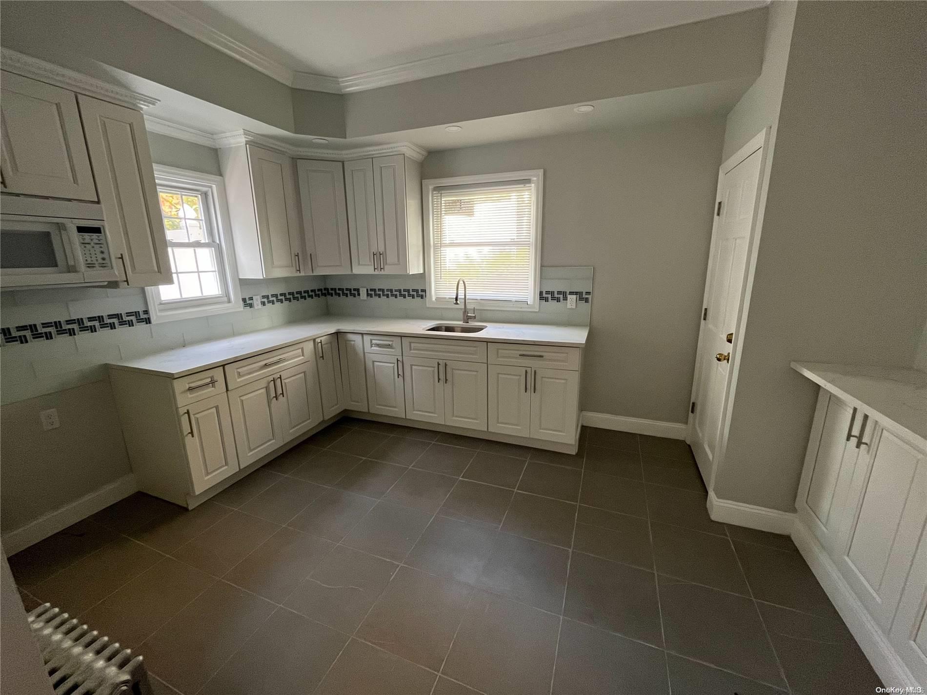 Single Family Foothill  Queens, NY 11423, MLS-L3516531-3