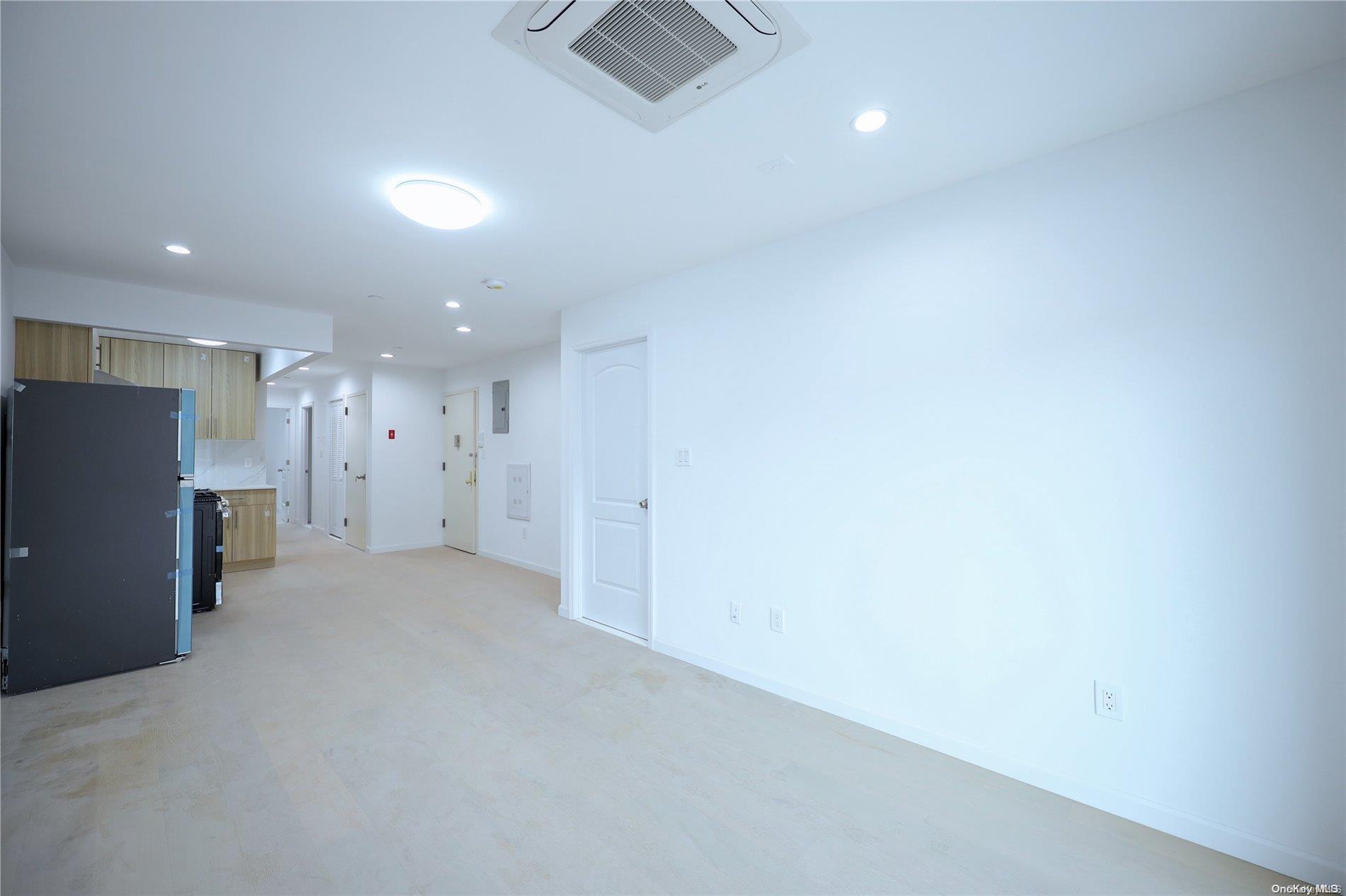 Single Family 58th Street  Queens, NY 11377, MLS-L3520179-20