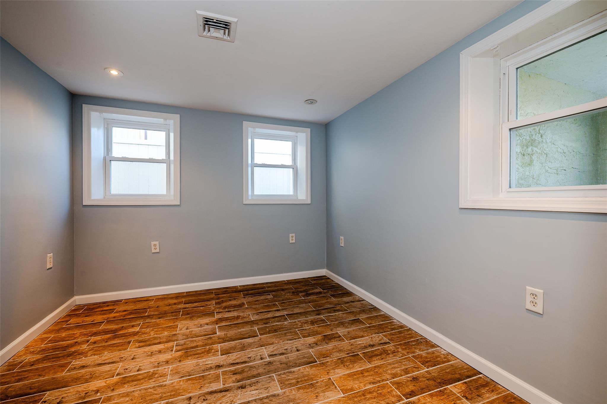 Single Family Bay Nassau County, NY 11509, MLS-L3520482-30