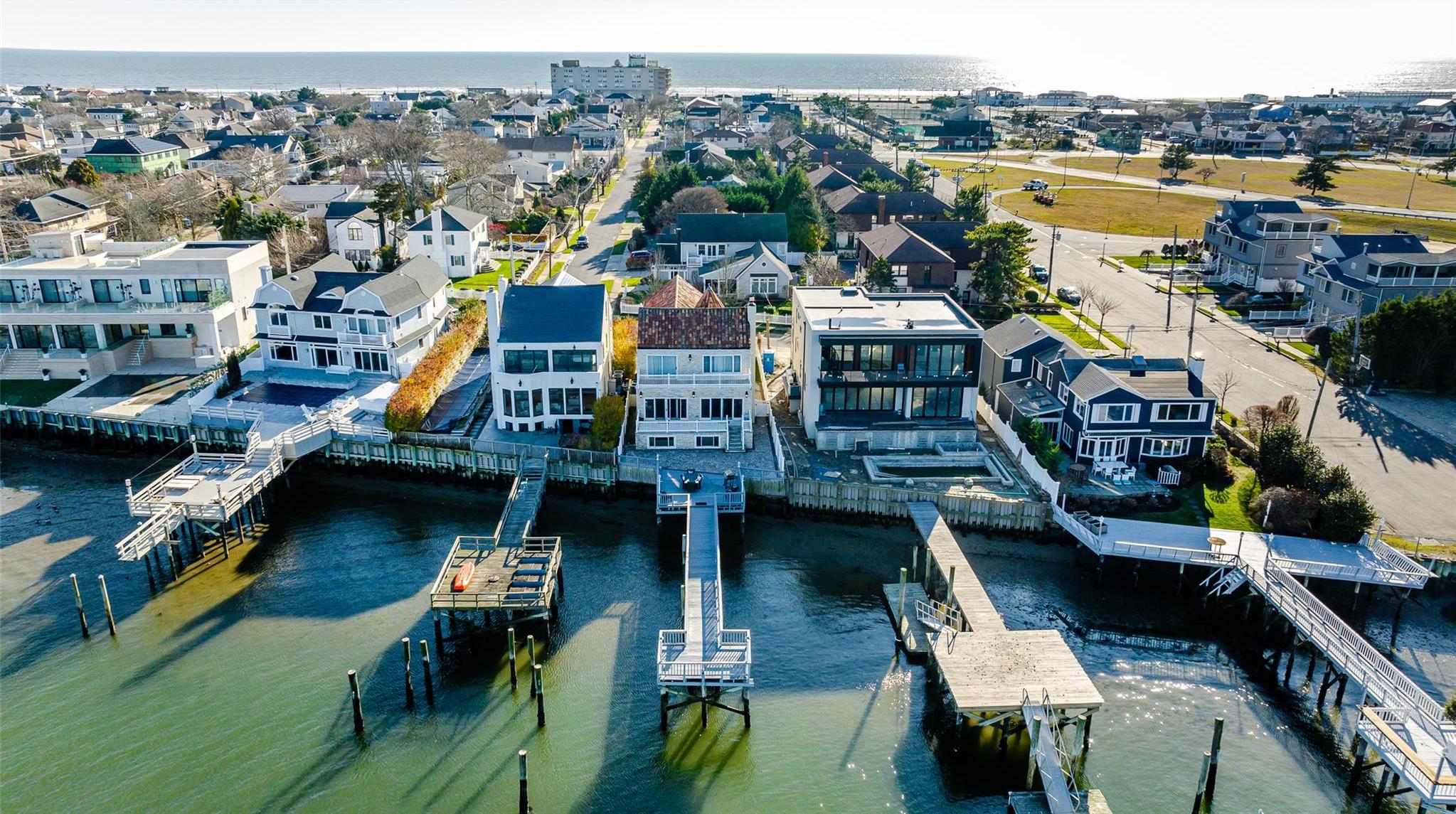 Single Family Bay Nassau County, NY 11509, MLS-L3520482-47