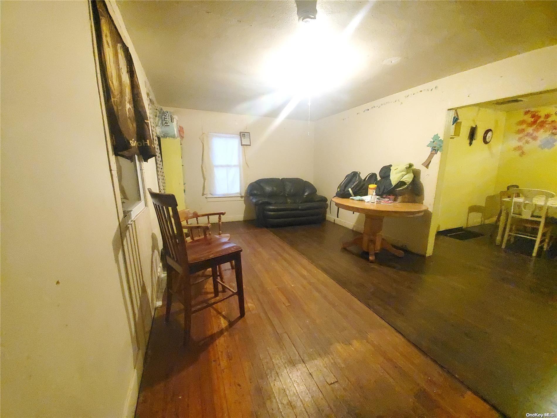 Single Family Lincoln  Suffolk County, NY 11901, MLS-L3522353-3