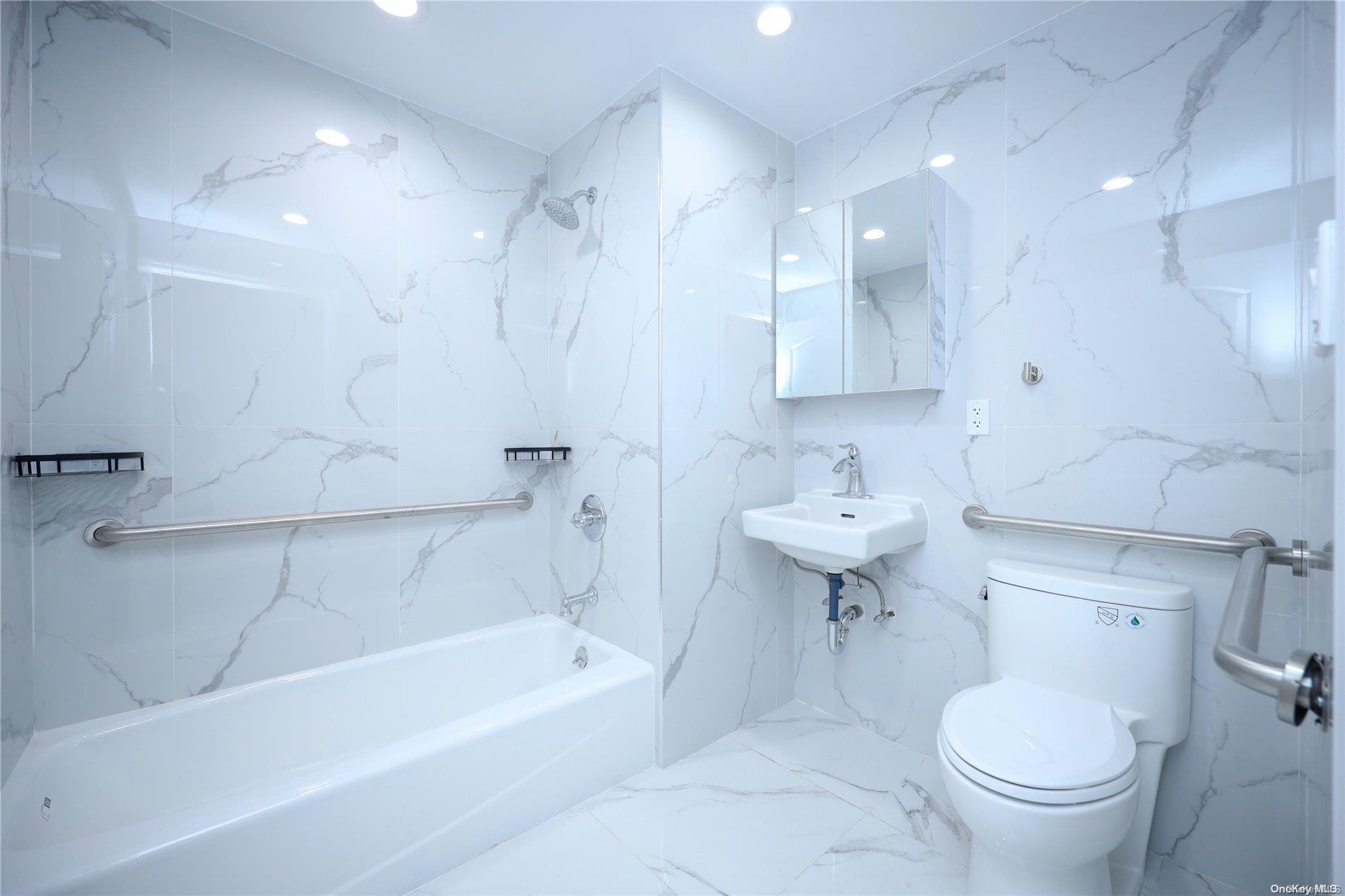 Single Family 57th Street  Queens, NY 11377, MLS-L3522526-24