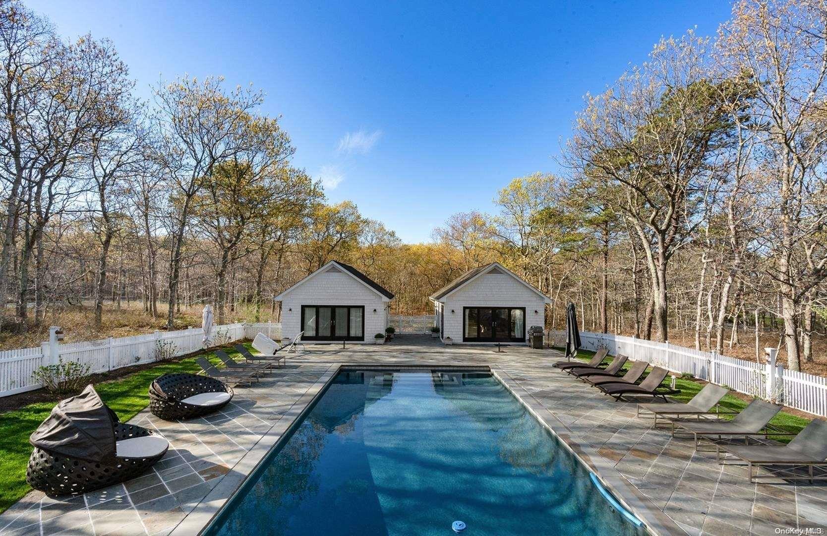 Single Family Edge Of Woods  Suffolk County, NY 11976, MLS-L3522769-23