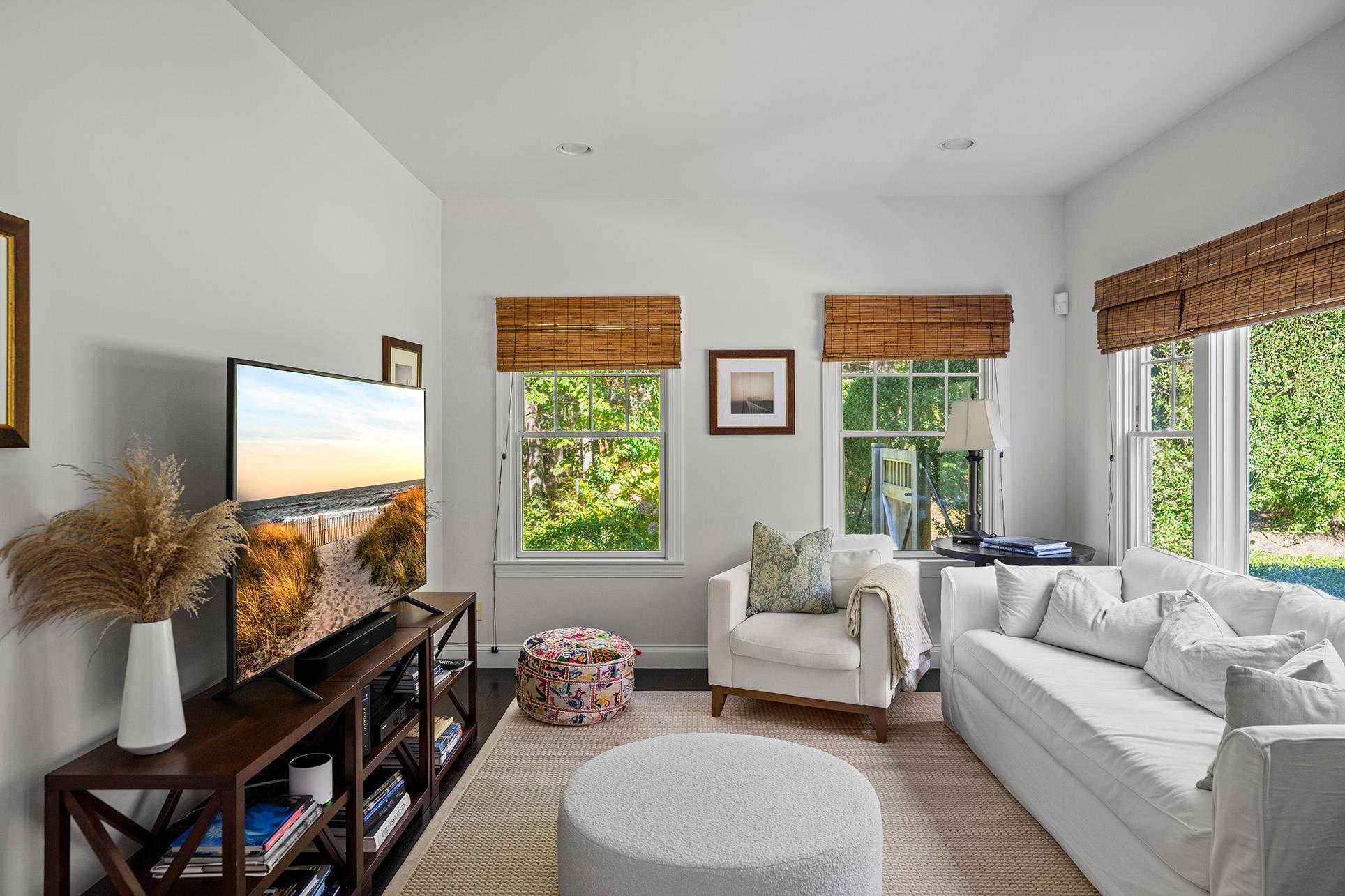 Single Family Ocean View Suffolk County, NY 11968, MLS-L3524017-11