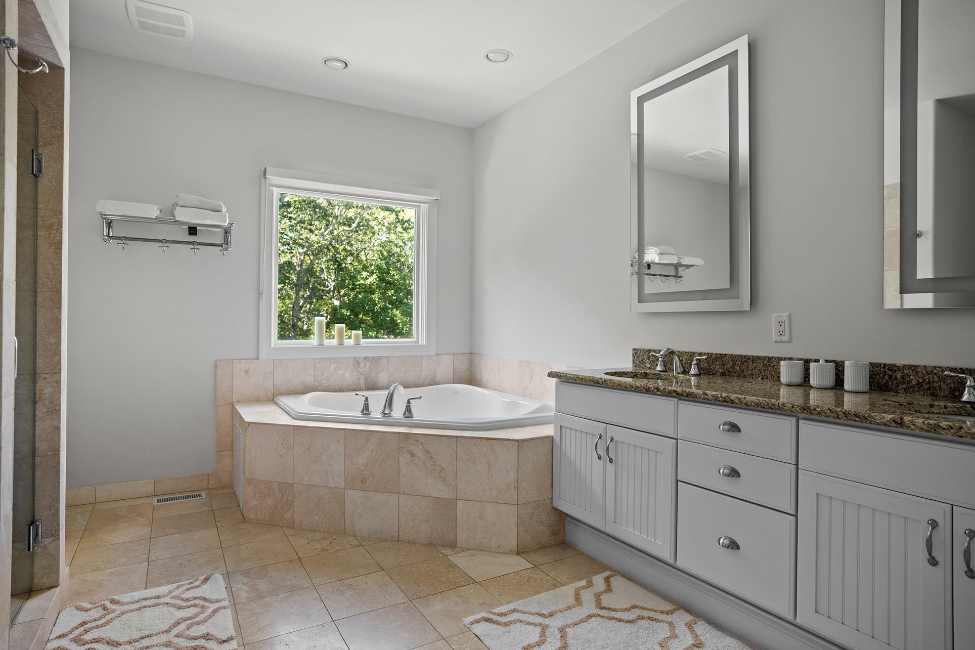 Single Family Ocean View Suffolk County, NY 11968, MLS-L3524017-20