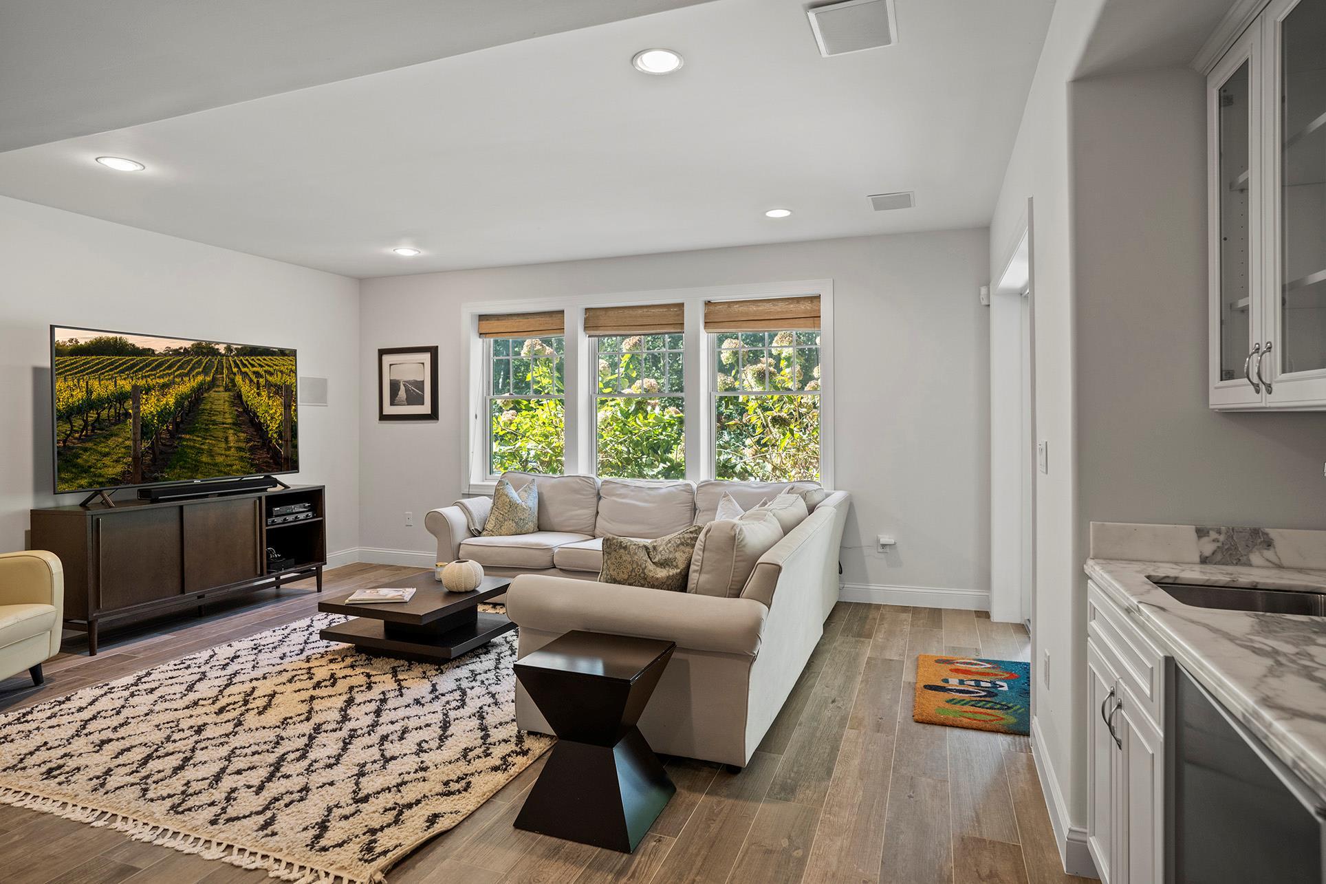 Single Family Ocean View Suffolk County, NY 11968, MLS-L3524017-32